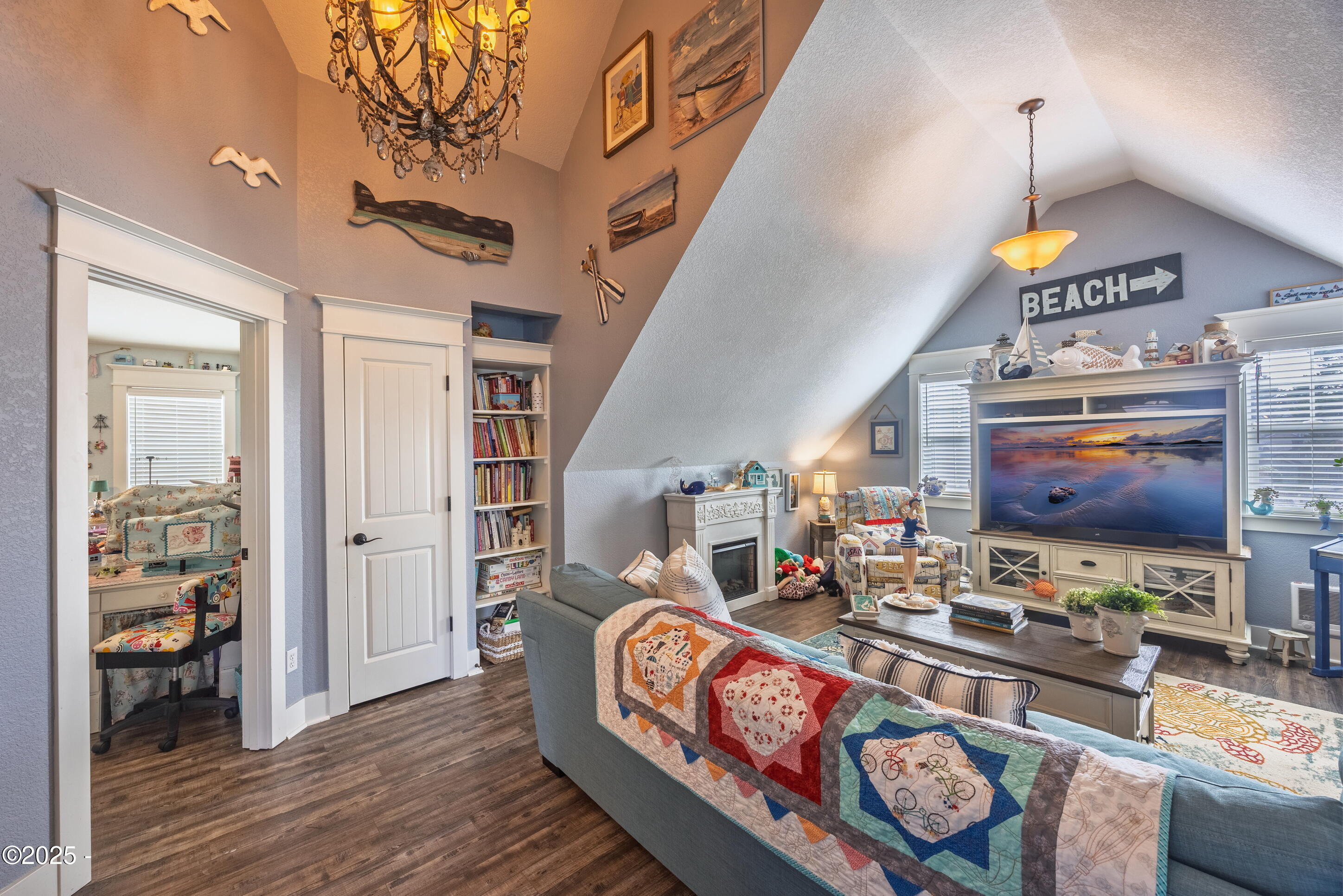 2753 SW Coast Avenue