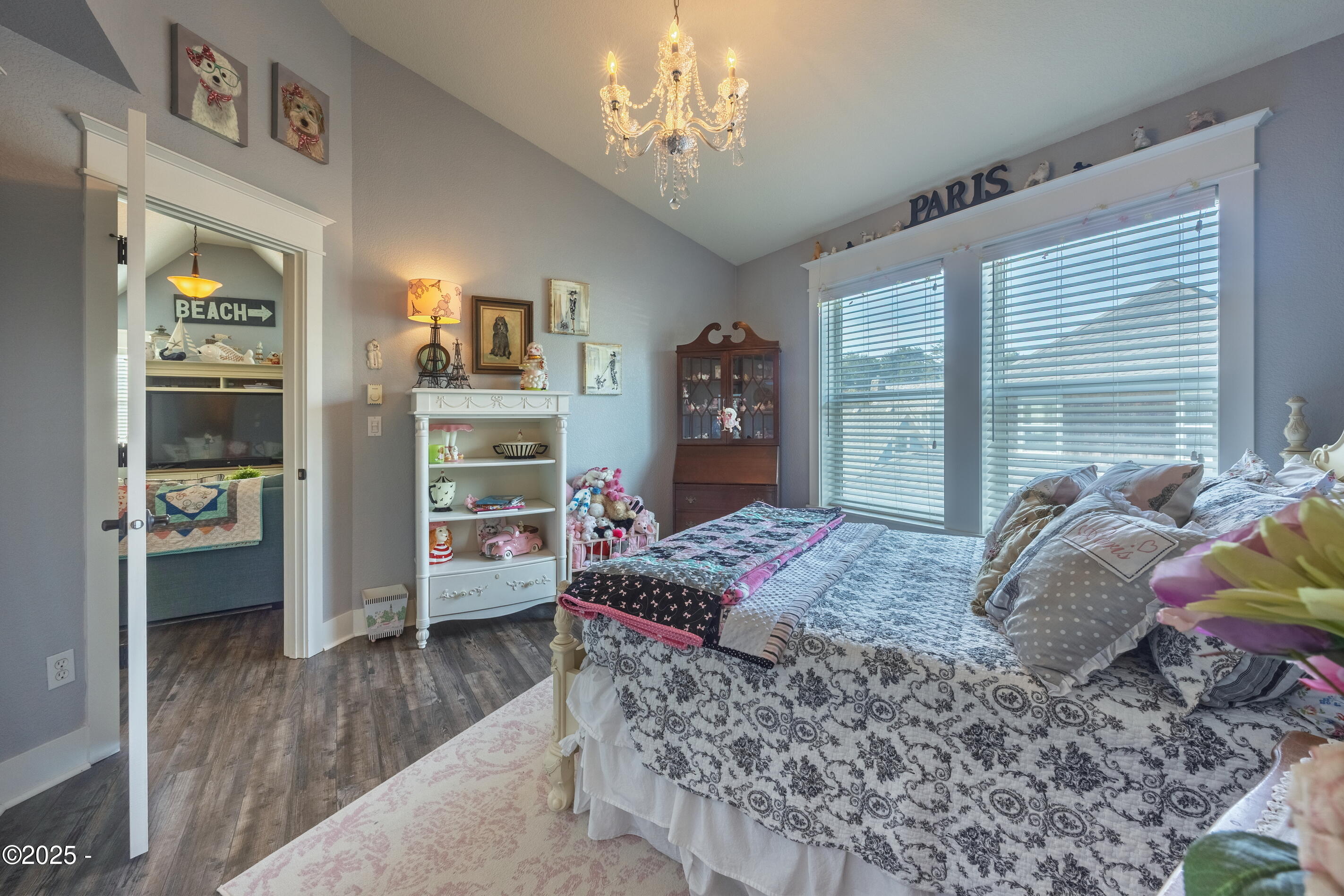 2753 SW Coast Avenue