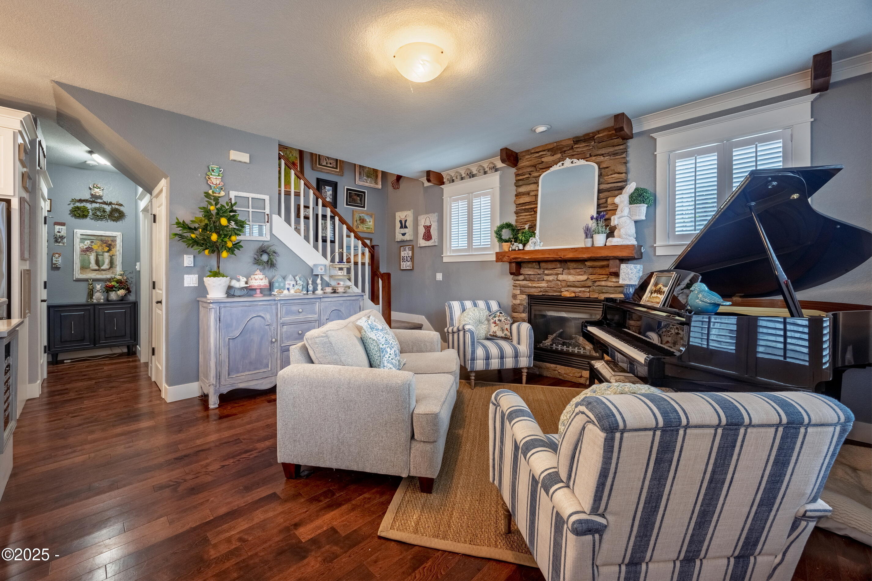 2753 SW Coast Avenue