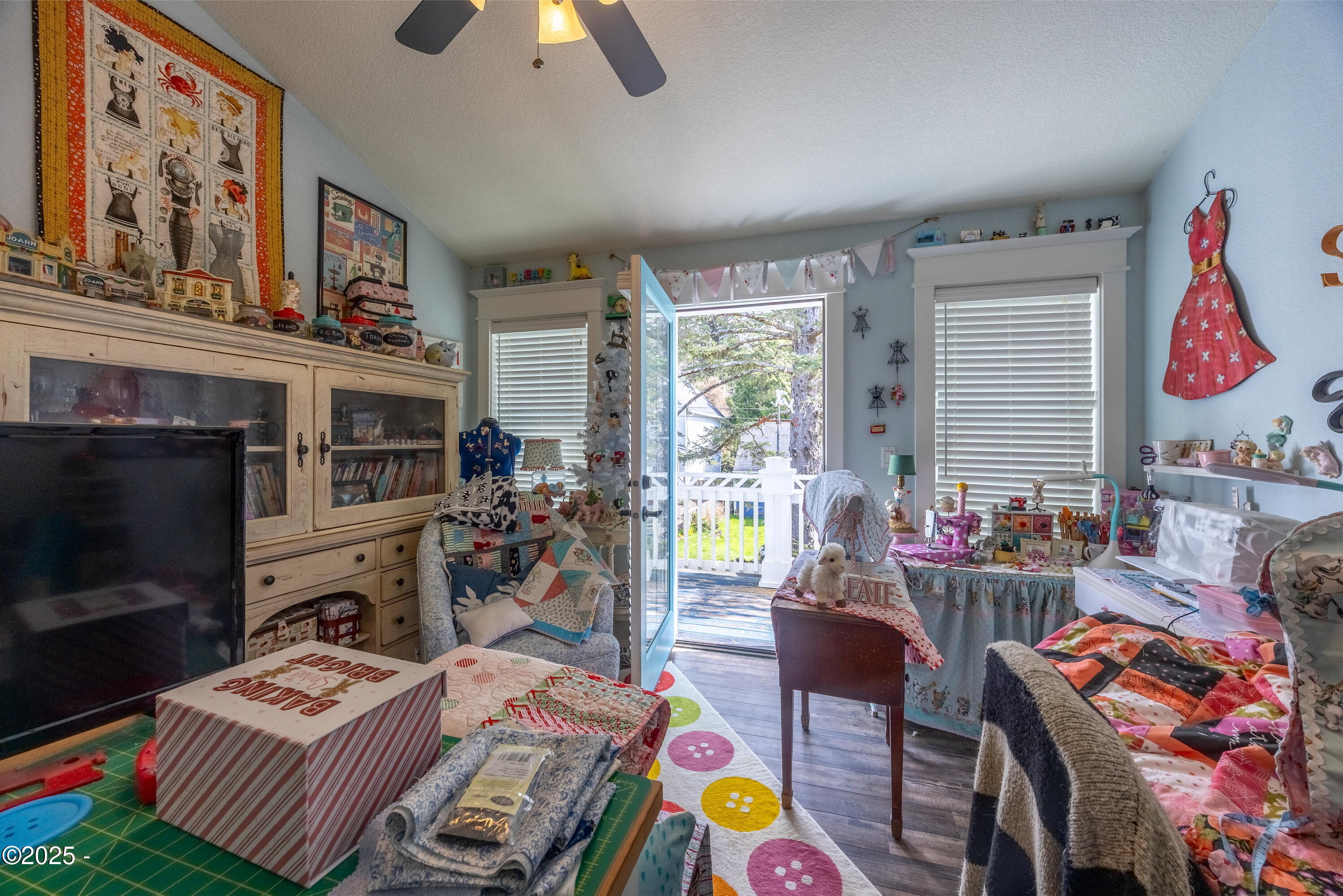 2753 SW Coast Avenue