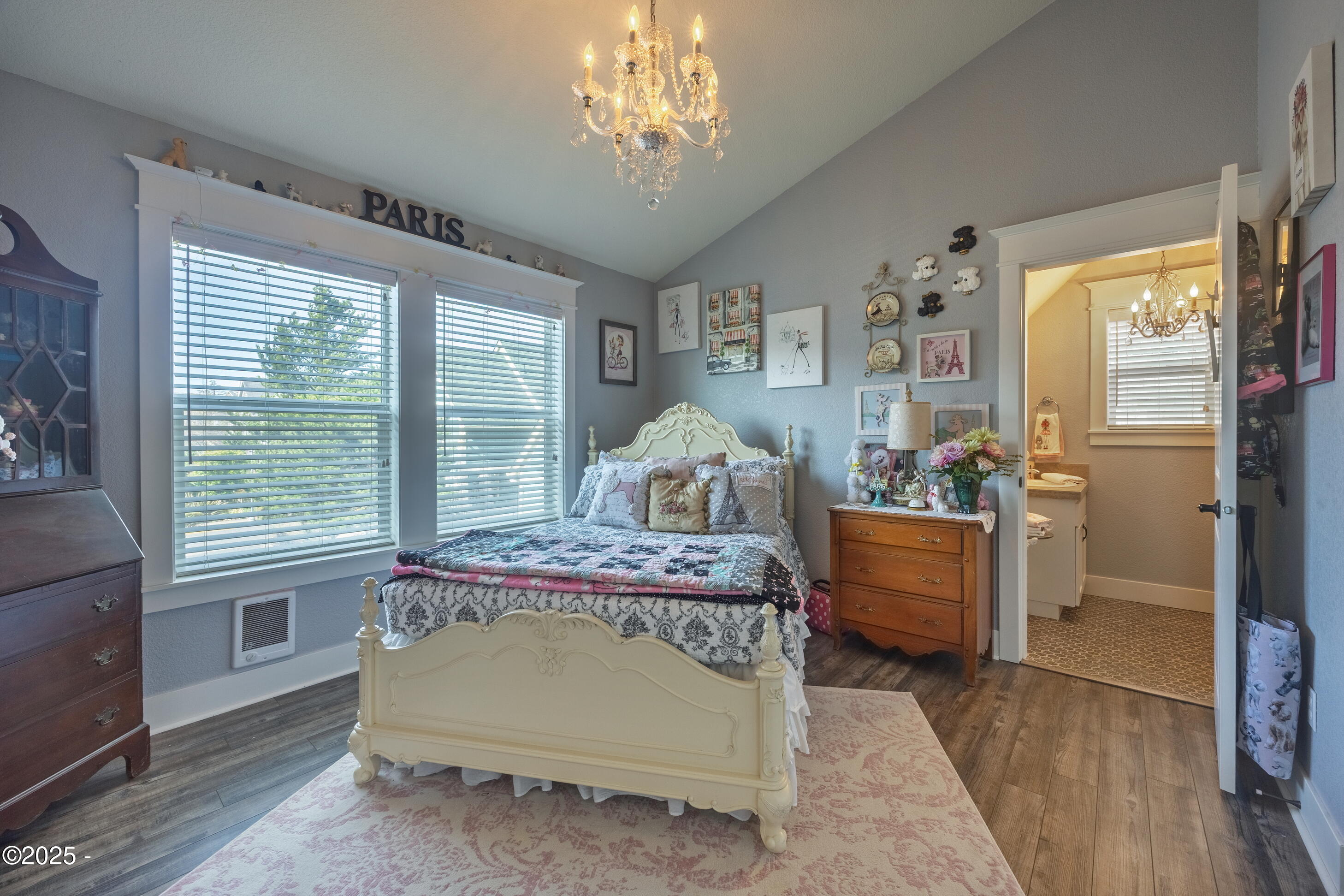 2753 SW Coast Avenue