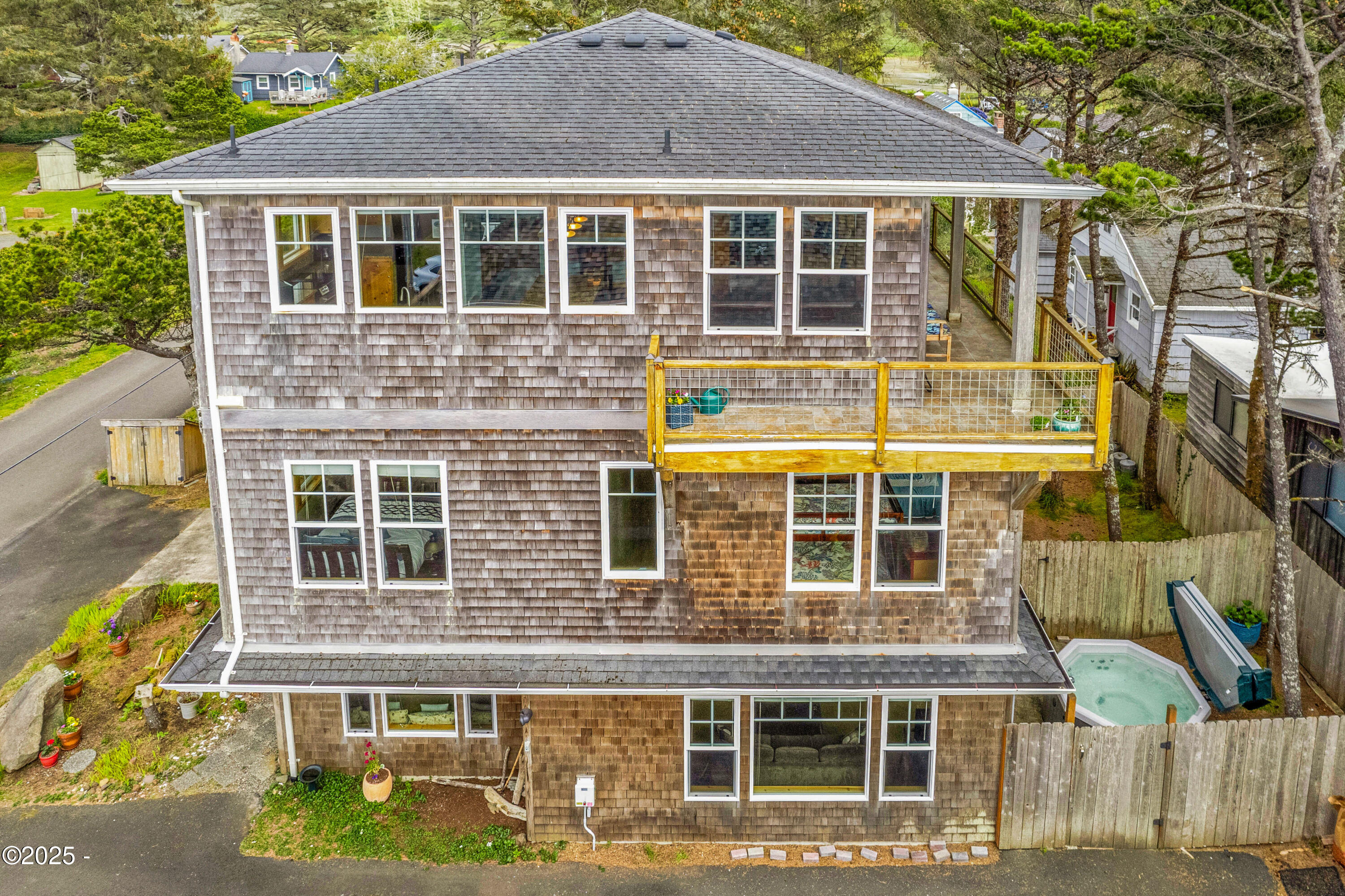 4365 Sheridan Avenue