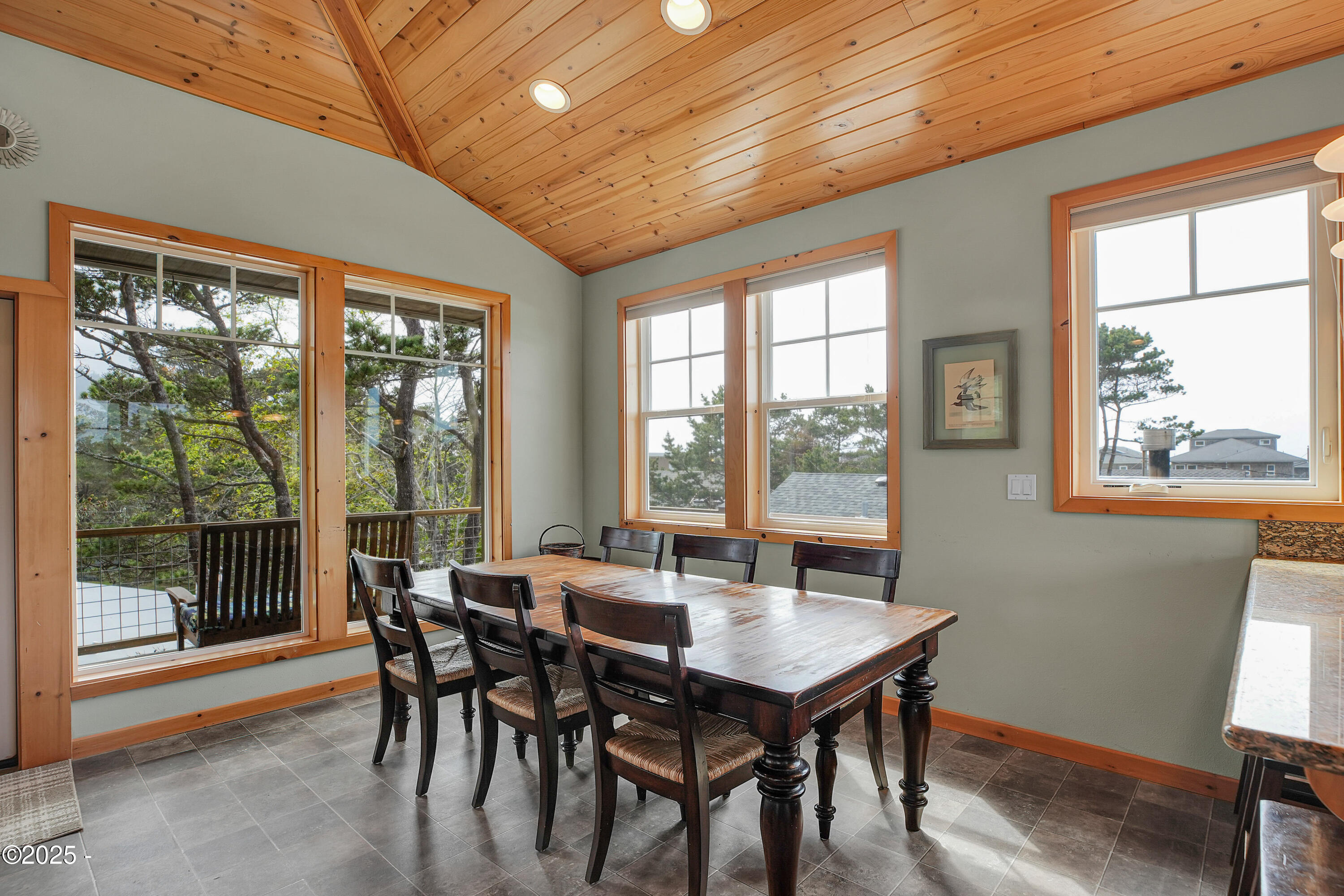 4365 Sheridan Avenue