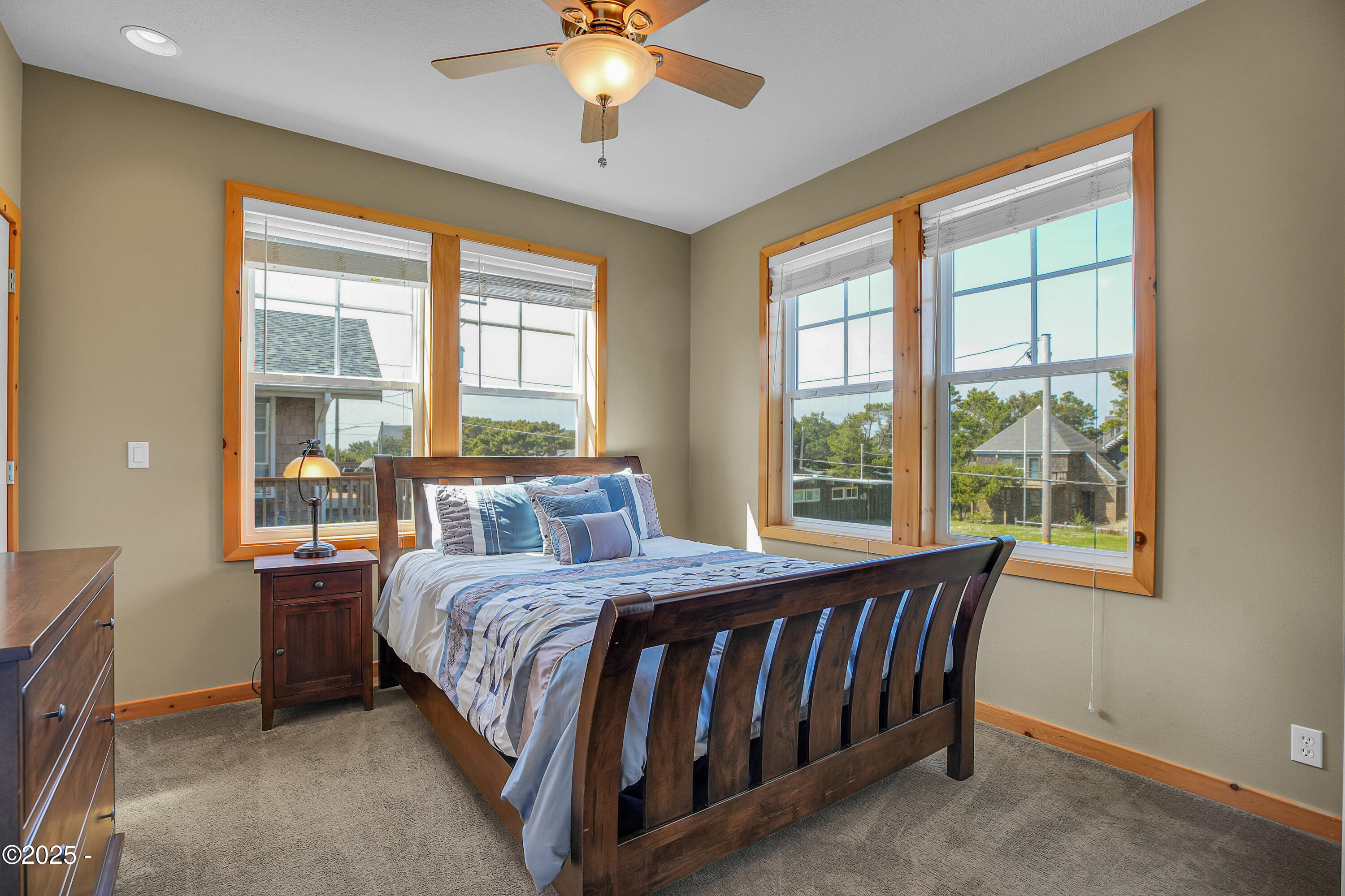 4365 Sheridan Avenue