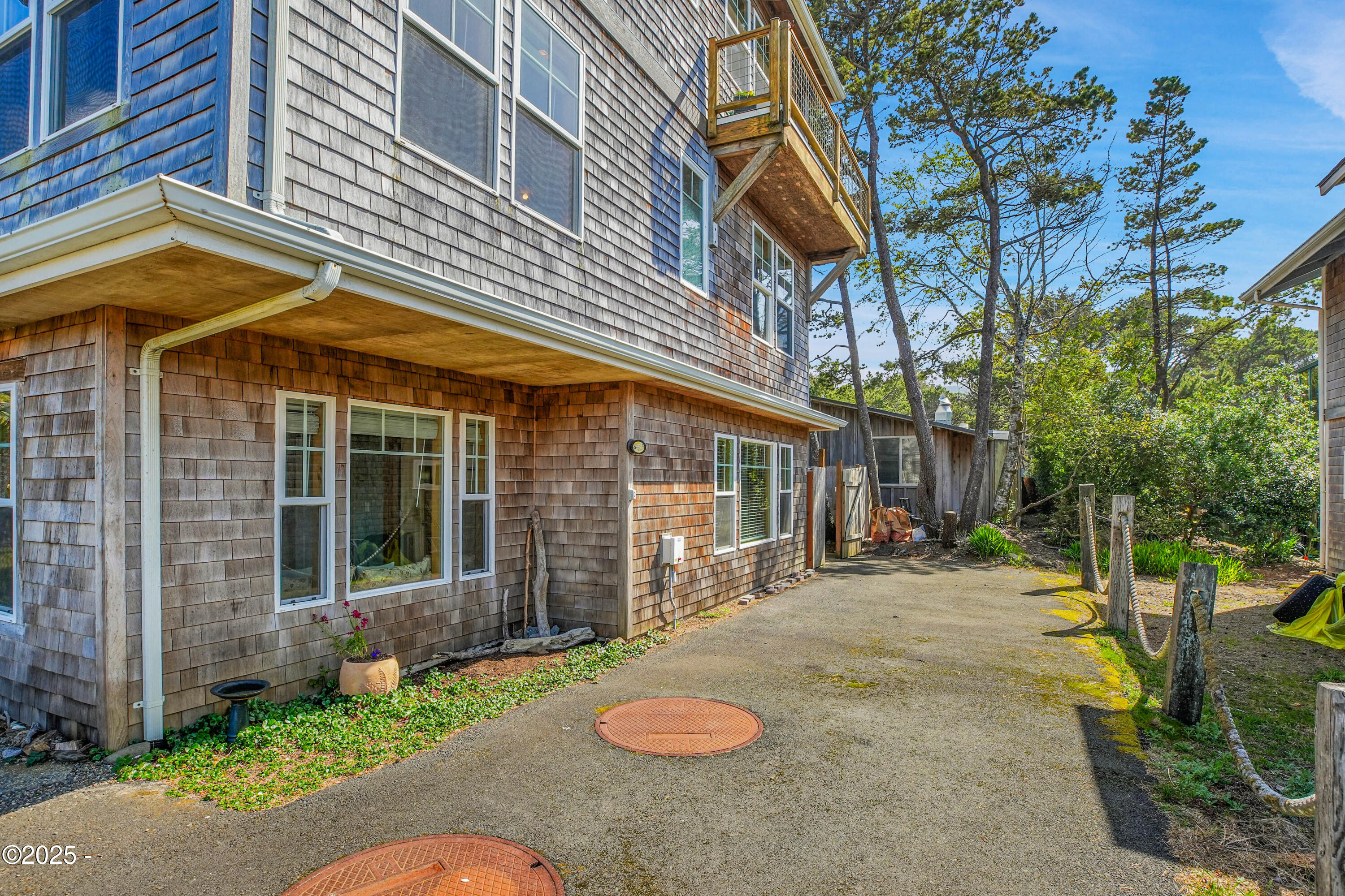 4365 Sheridan Avenue