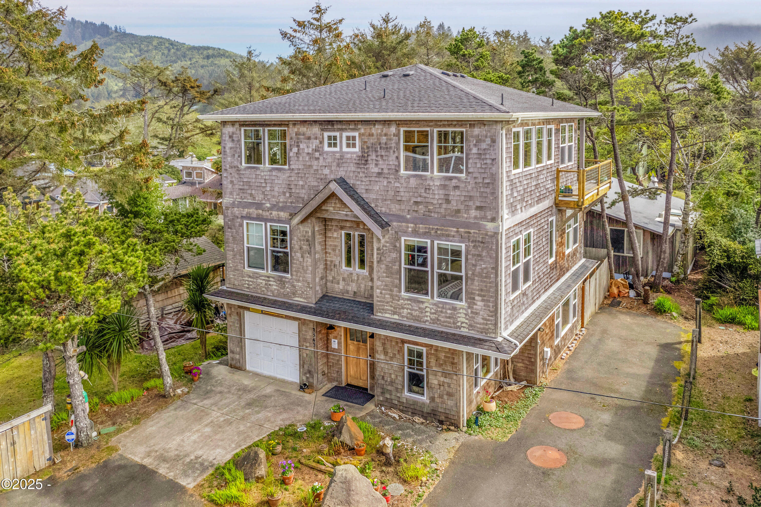 4365 Sheridan Avenue