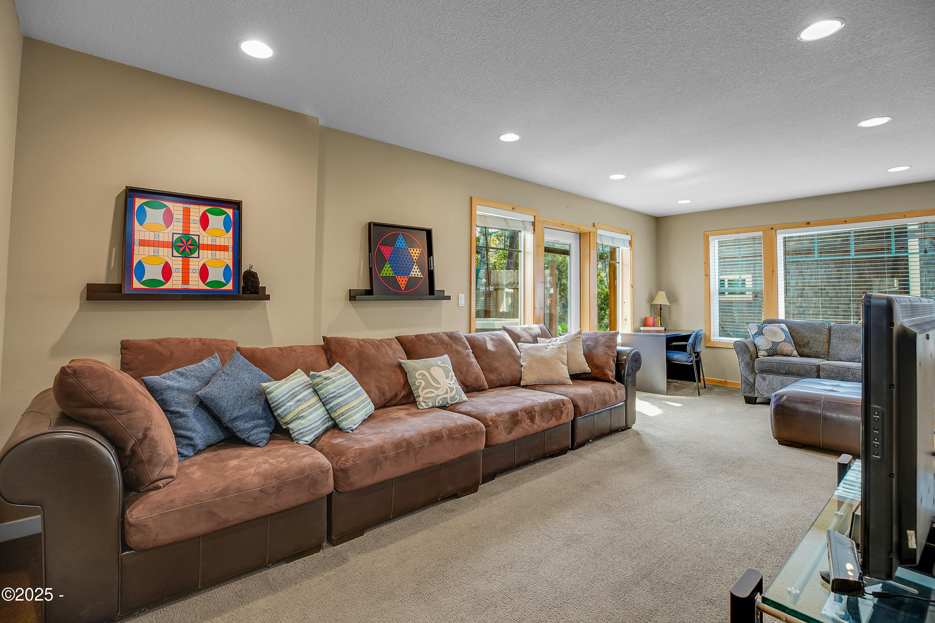 4365 Sheridan Avenue