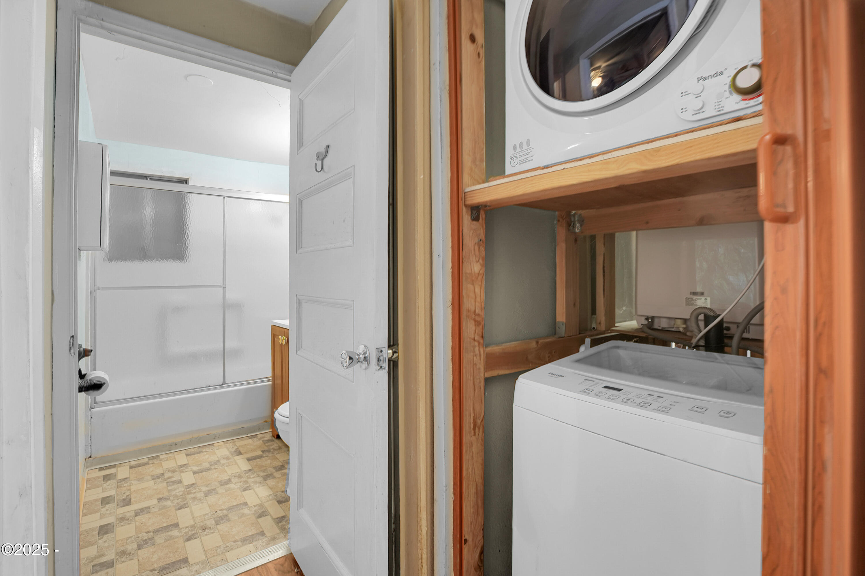 230 N New Bridge Road