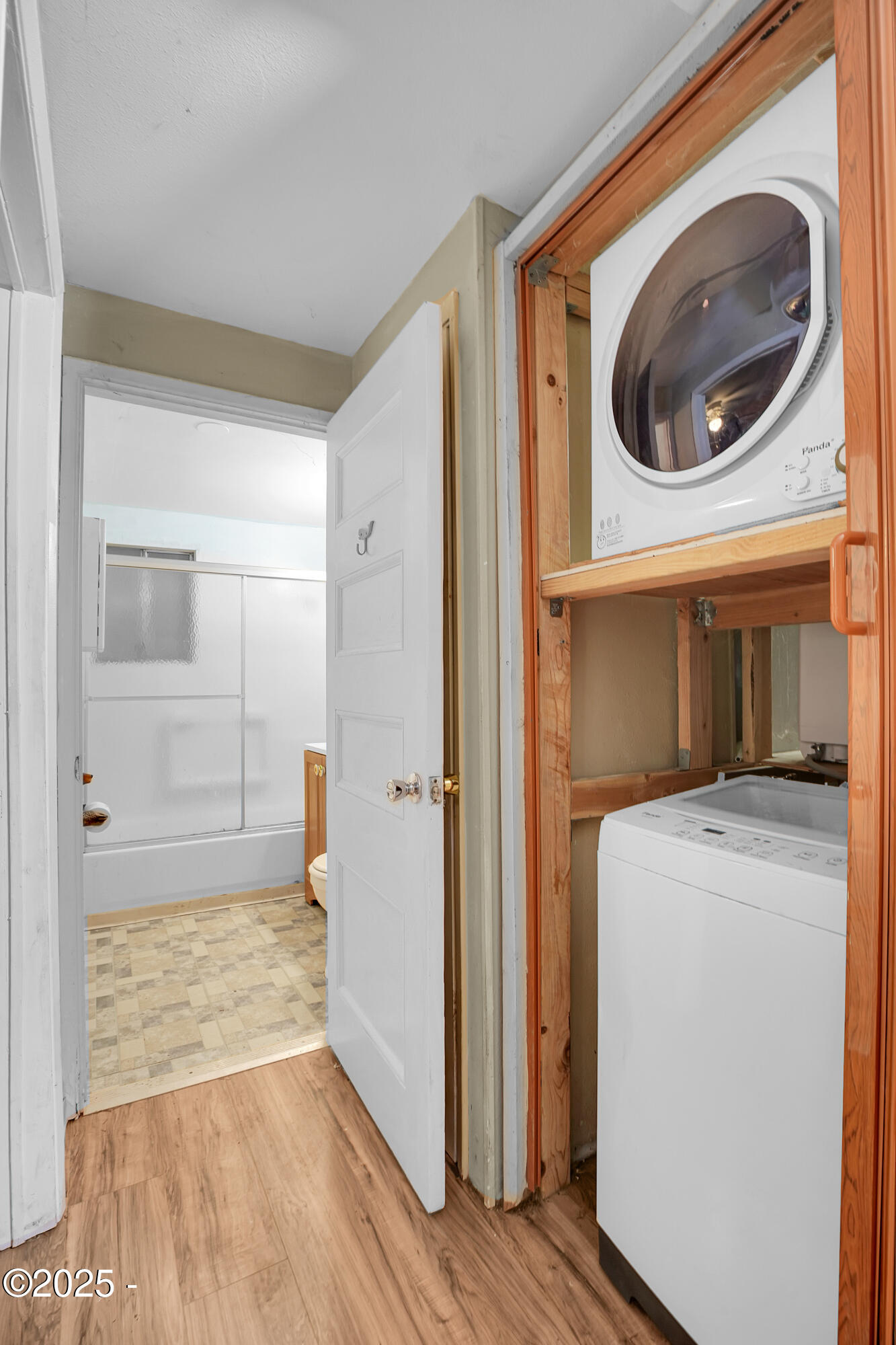 230 N New Bridge Road