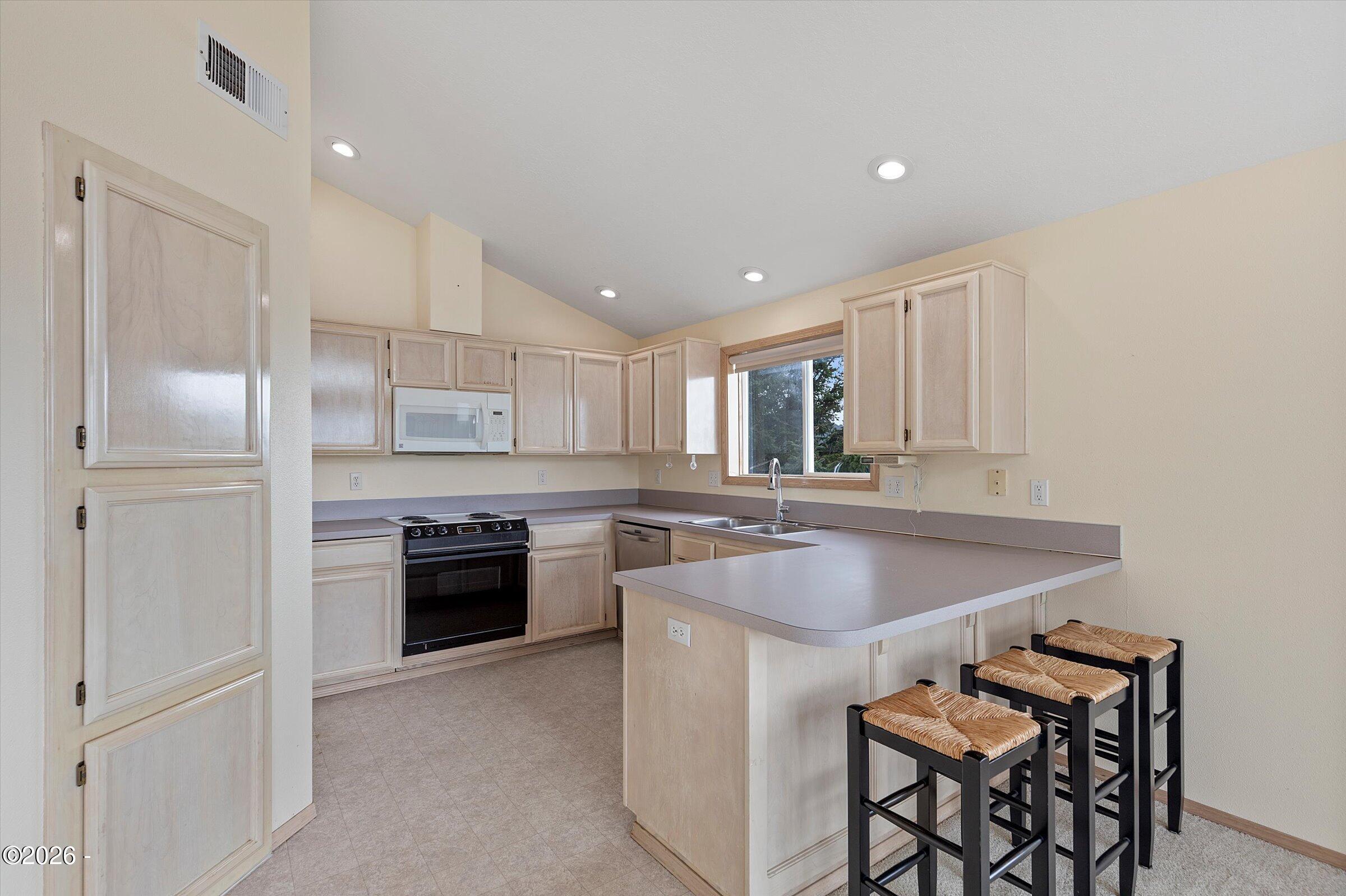 2660 SW Anchor Avenue