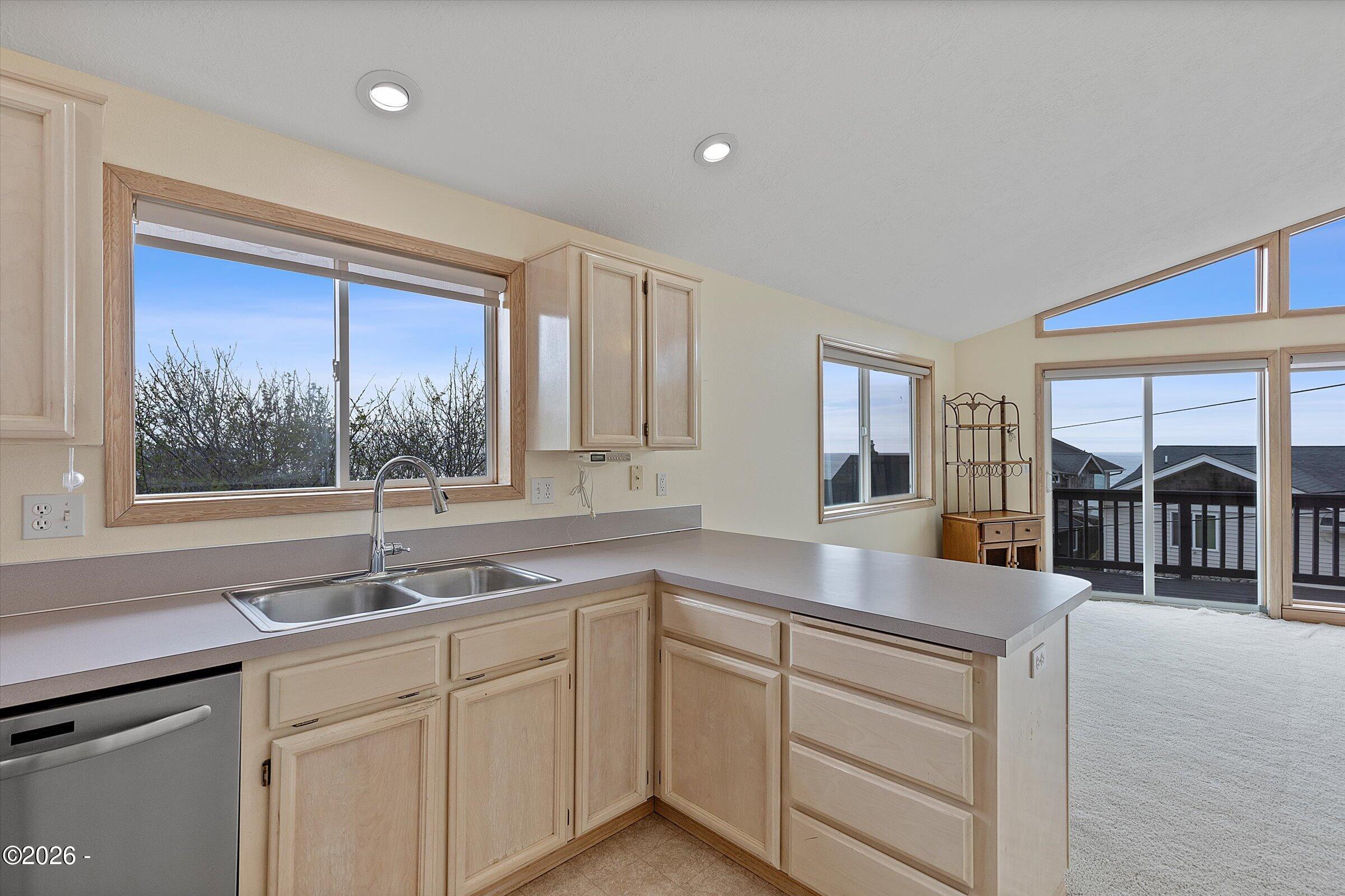 2660 SW Anchor Avenue