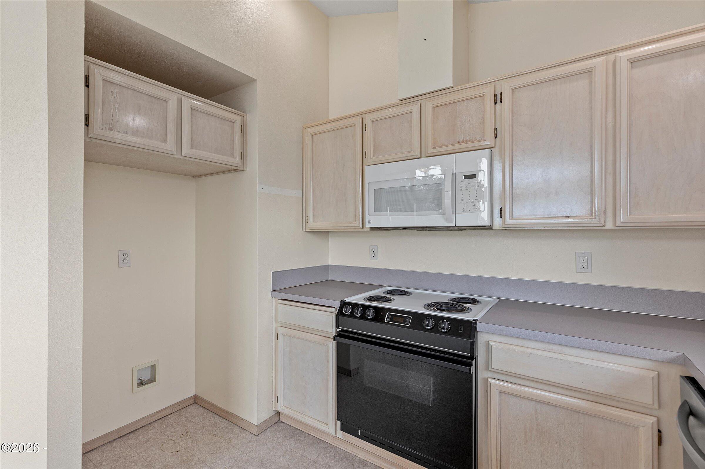 2660 SW Anchor Avenue