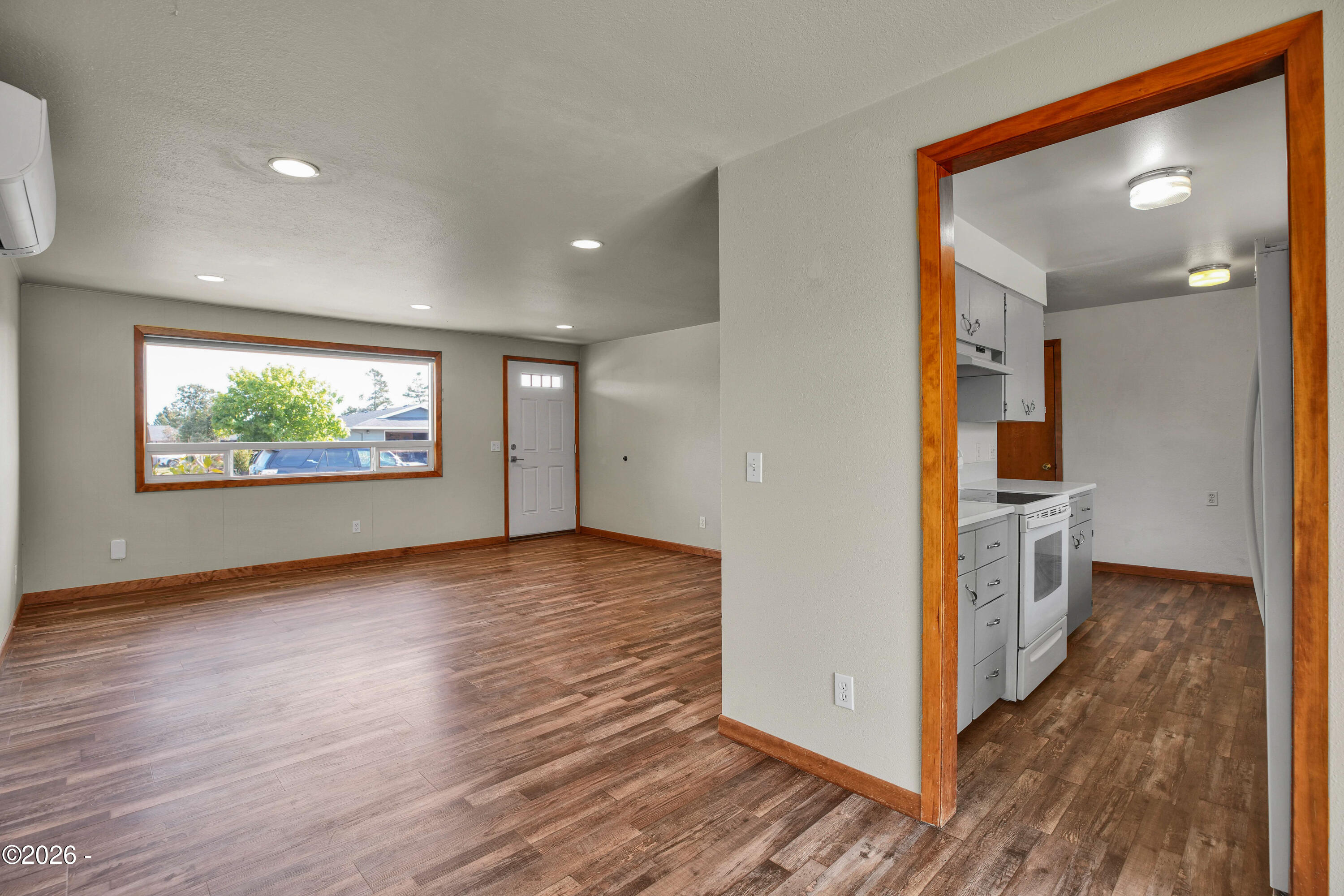 338 NE San-Bay-O Circle