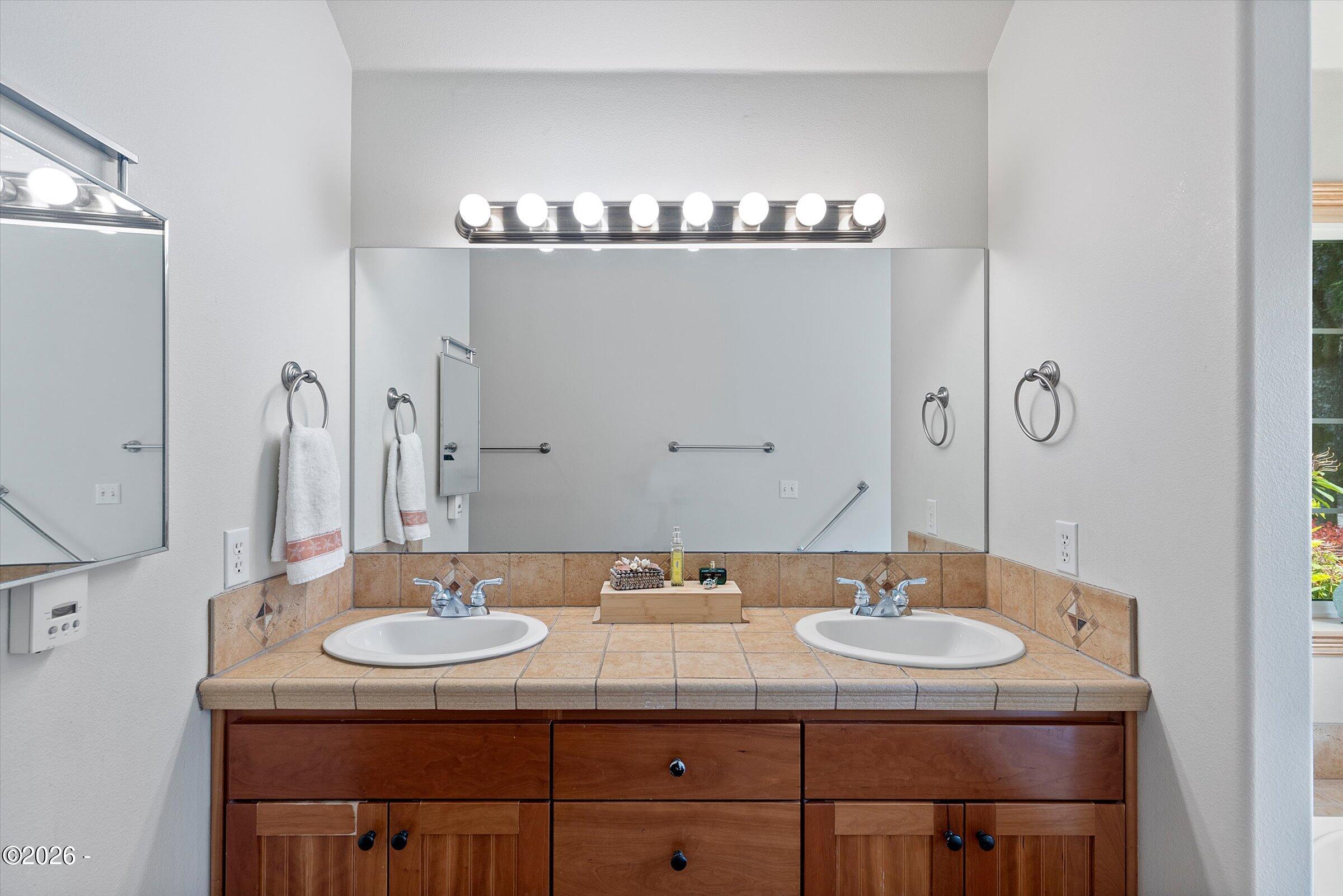6535 Pacific Overlook Drive