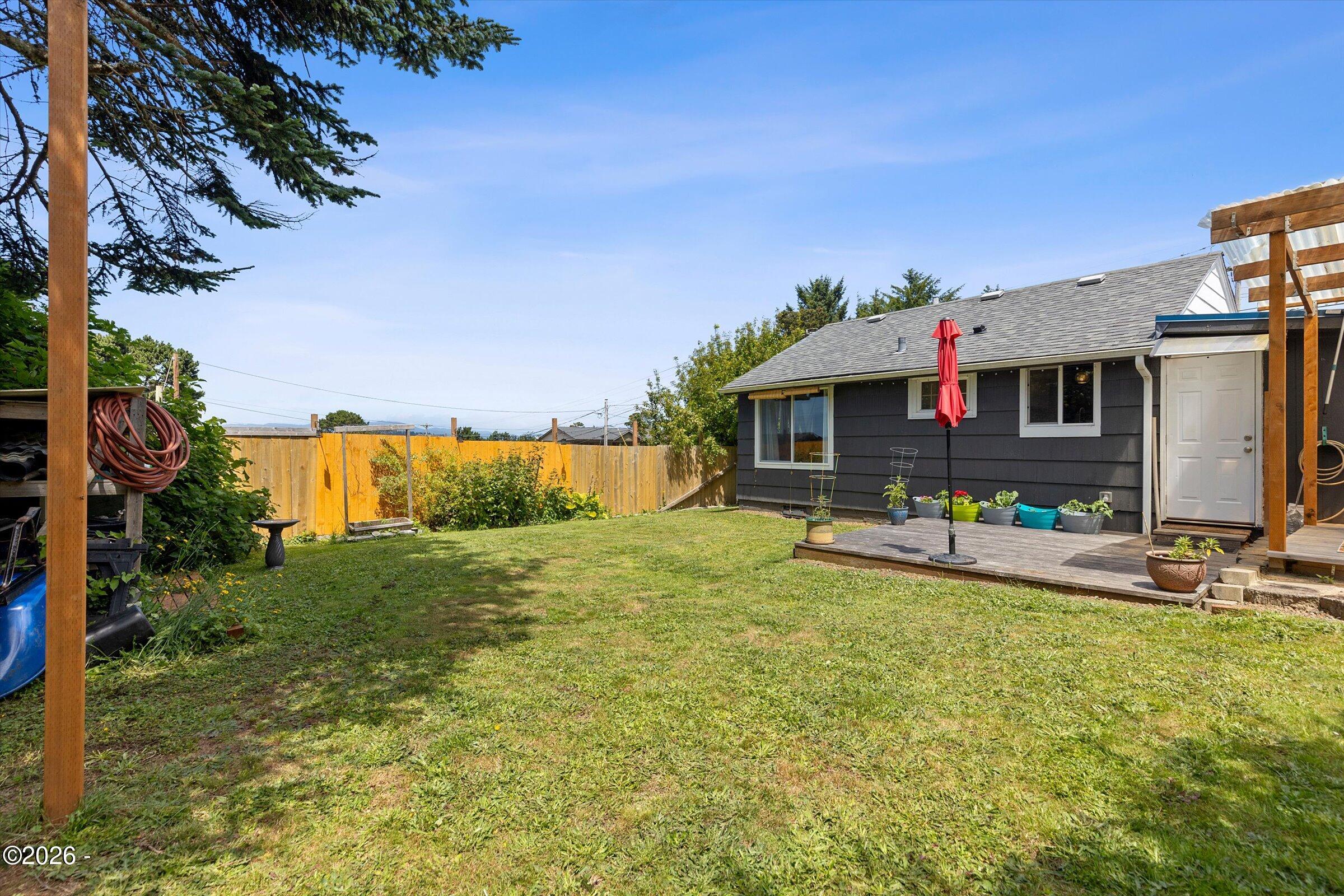 1315 SE Oar Avenue, 1 & 2