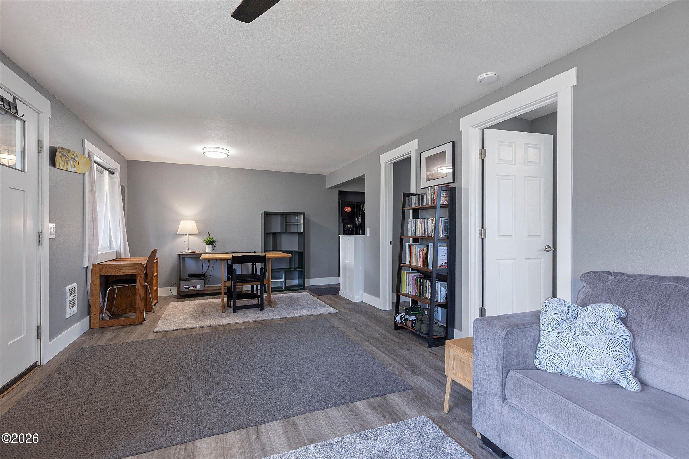 1315 SE Oar Avenue, 1 & 2