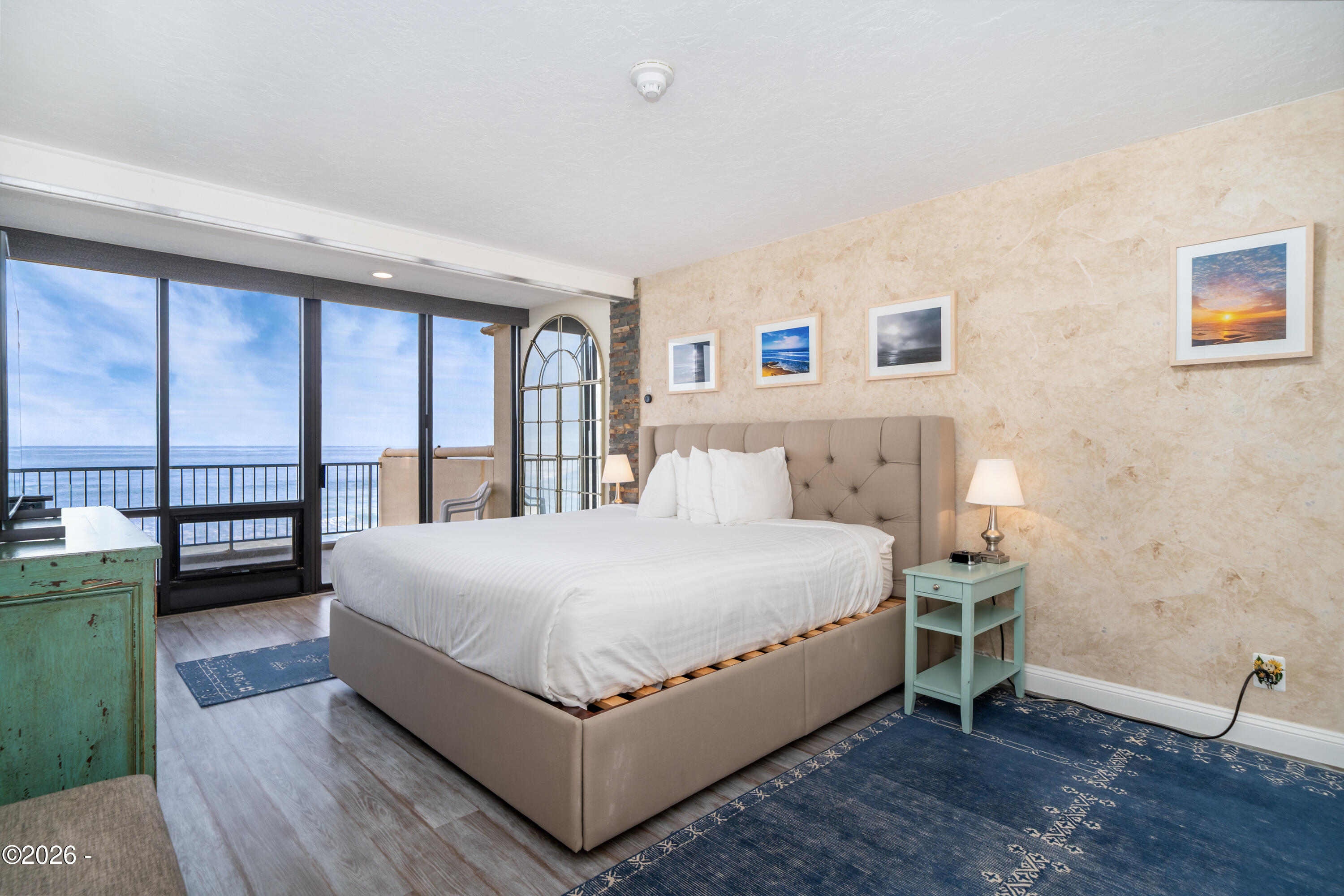 4009 SE Hwy 101, 436