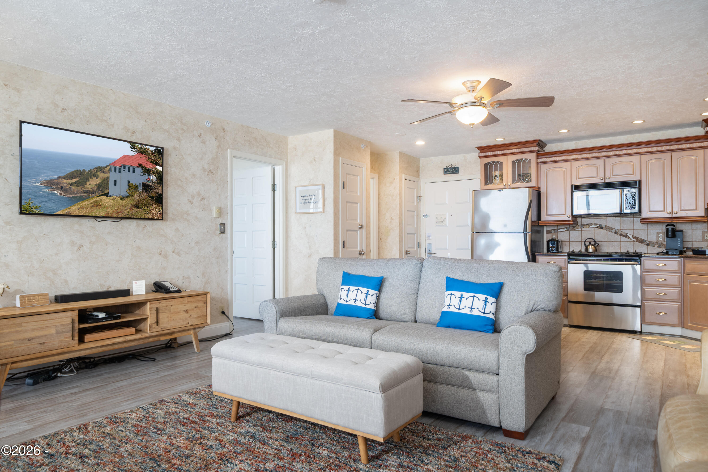 4009 SE Hwy 101, 436