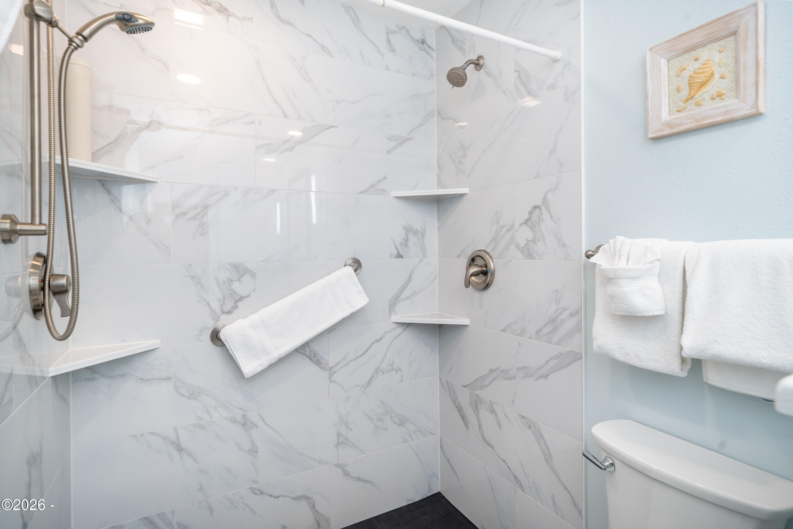 4009 SE Hwy 101, 436