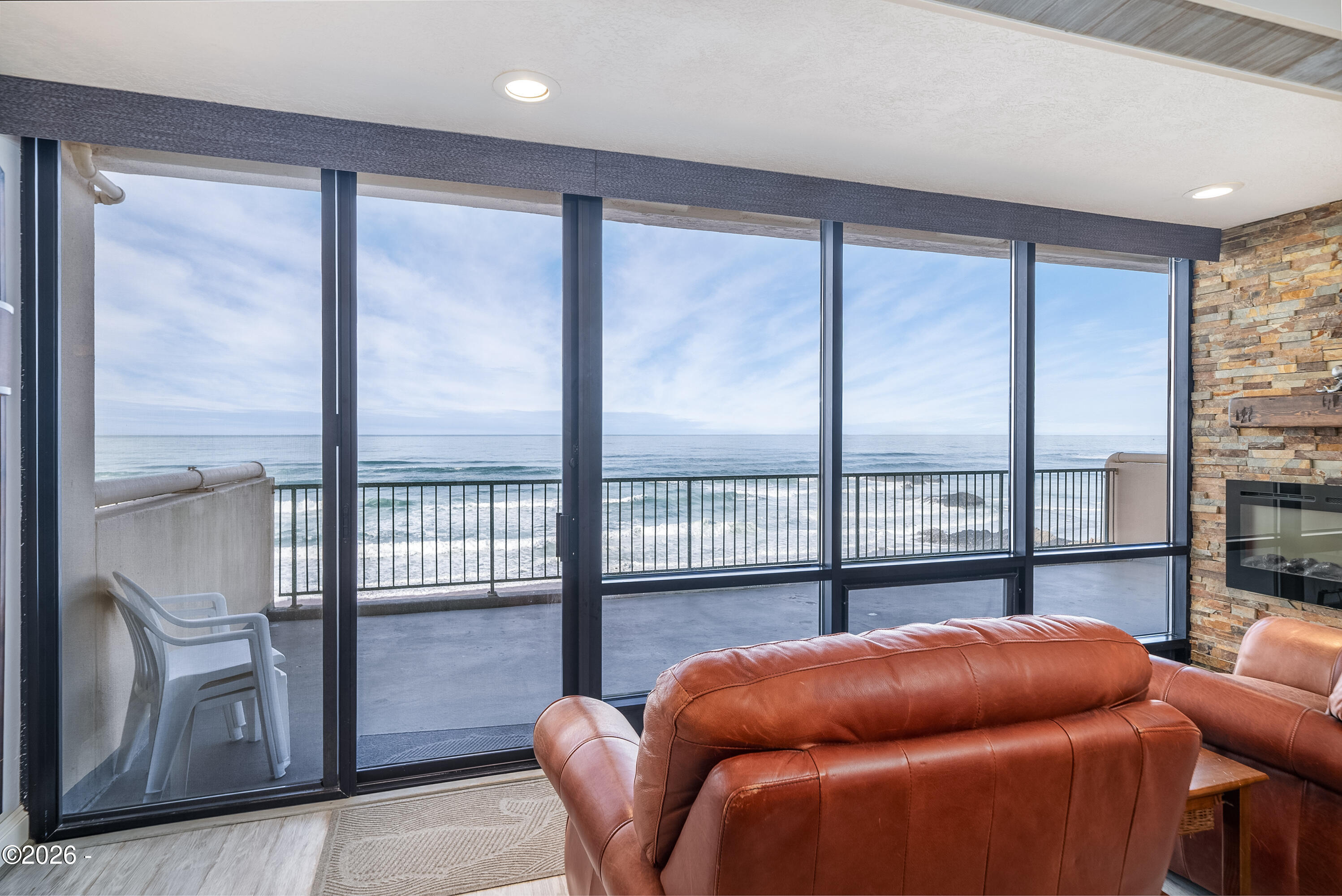 4009 SE Hwy 101, 436