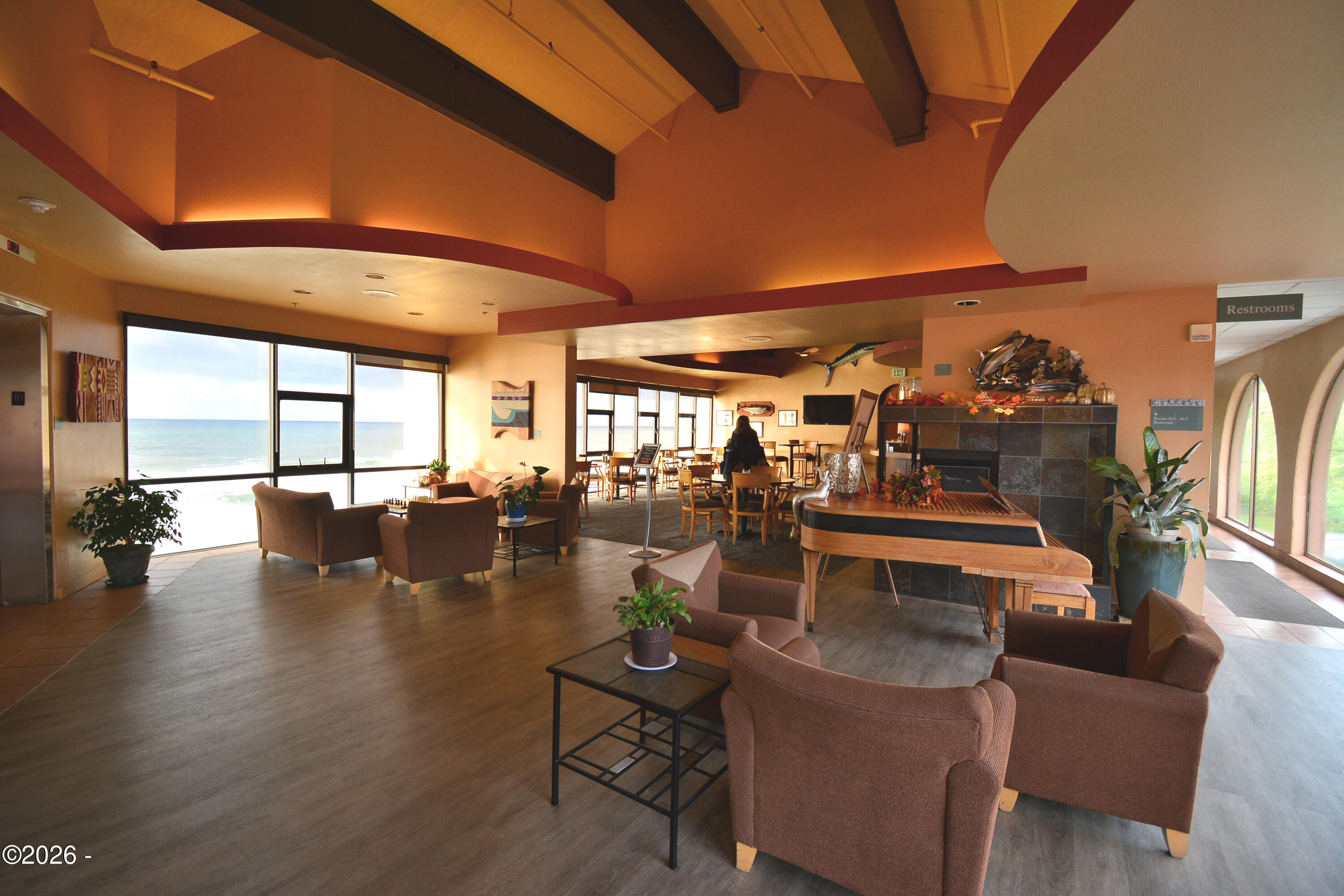 4009 SE Hwy 101, 436