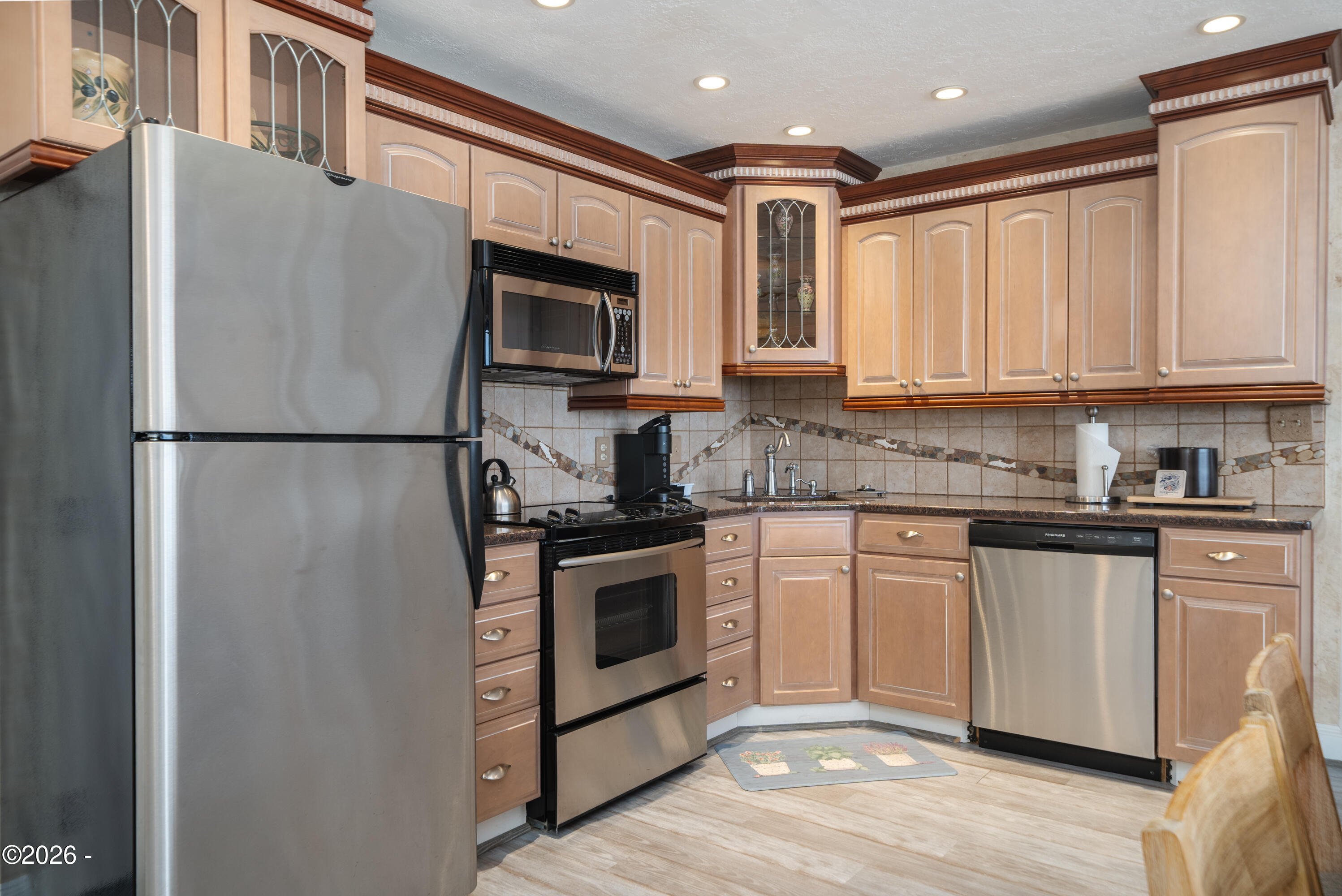 4009 SE Hwy 101, 436