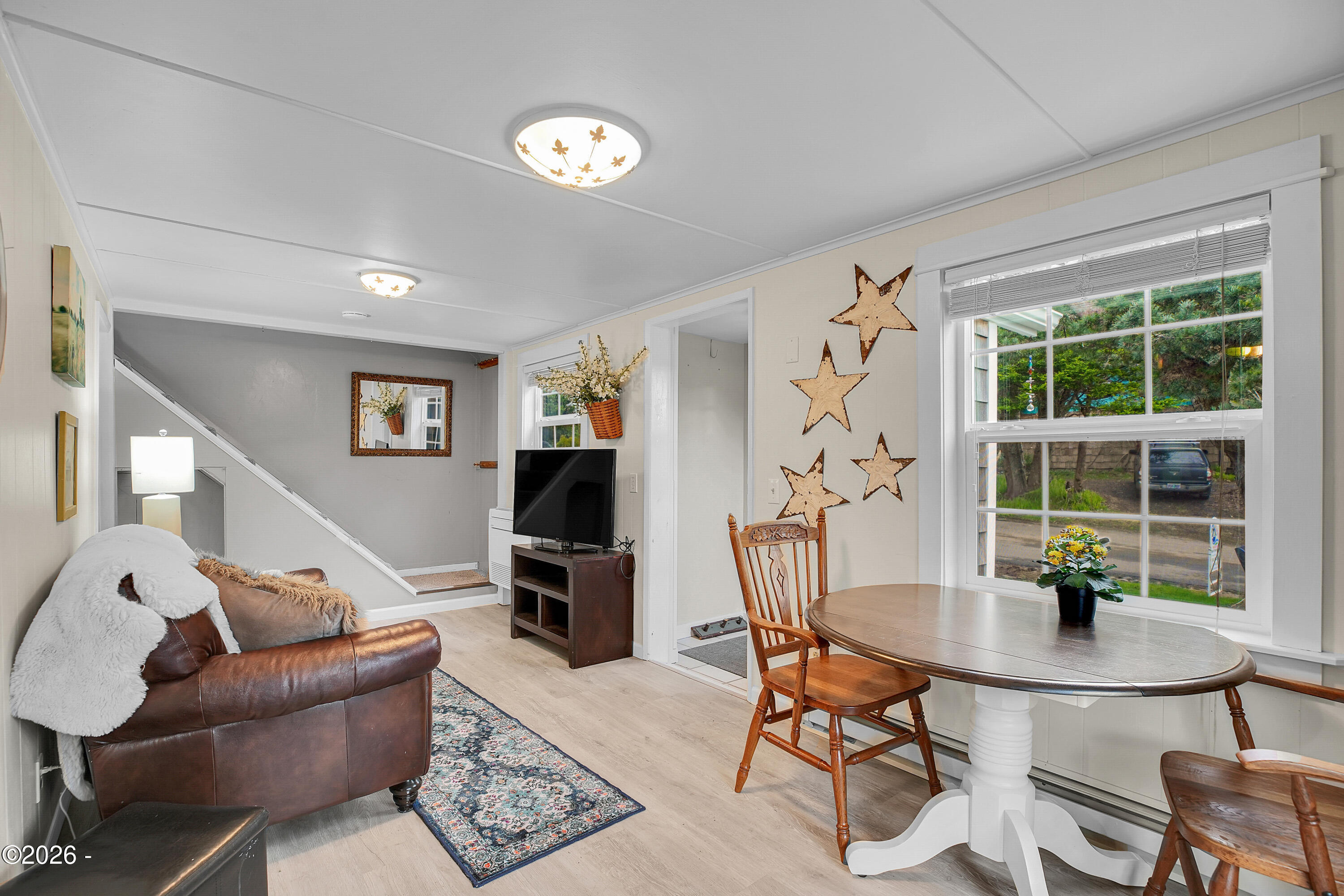 2729 SW Coast Avenue