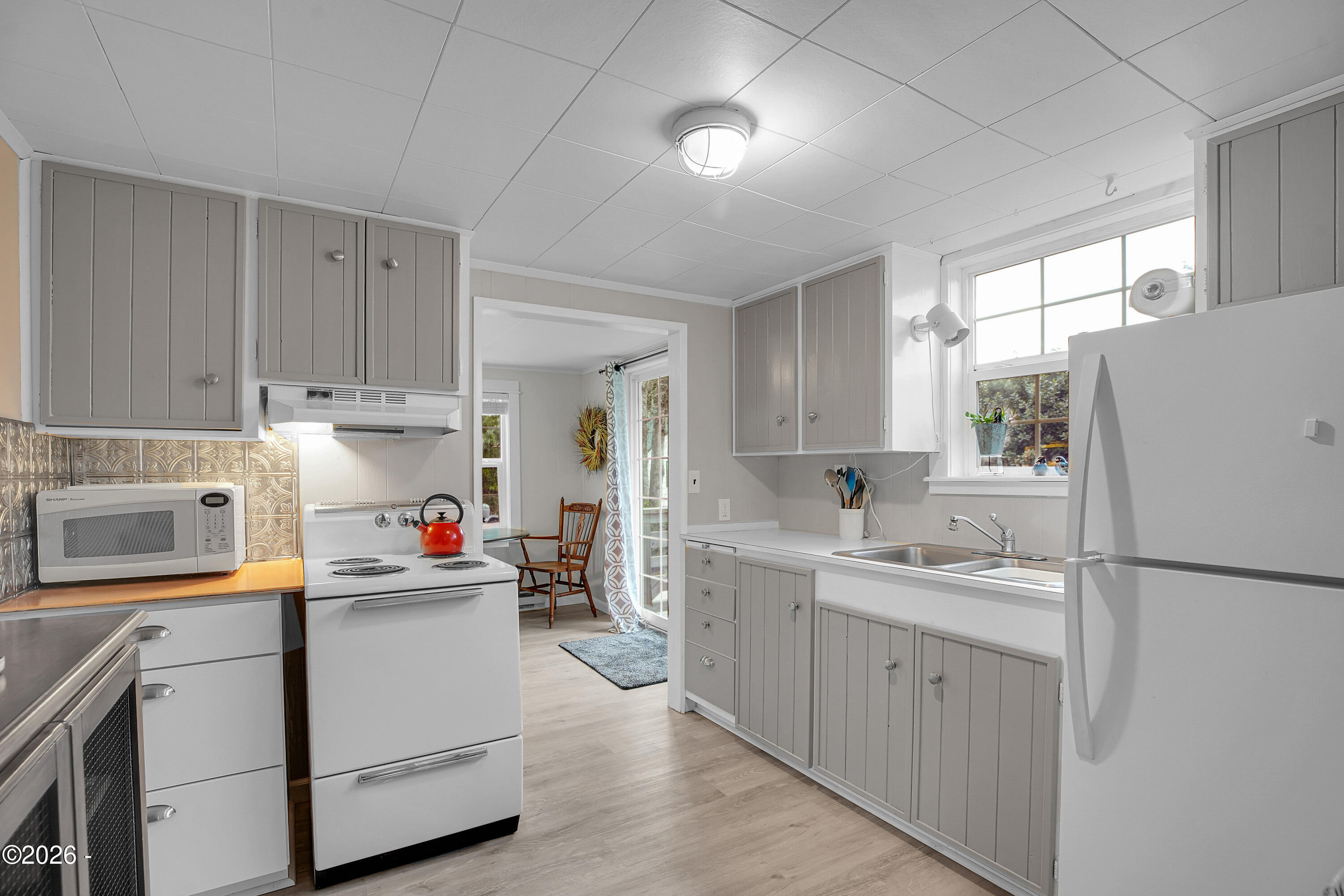 2729 SW Coast Avenue