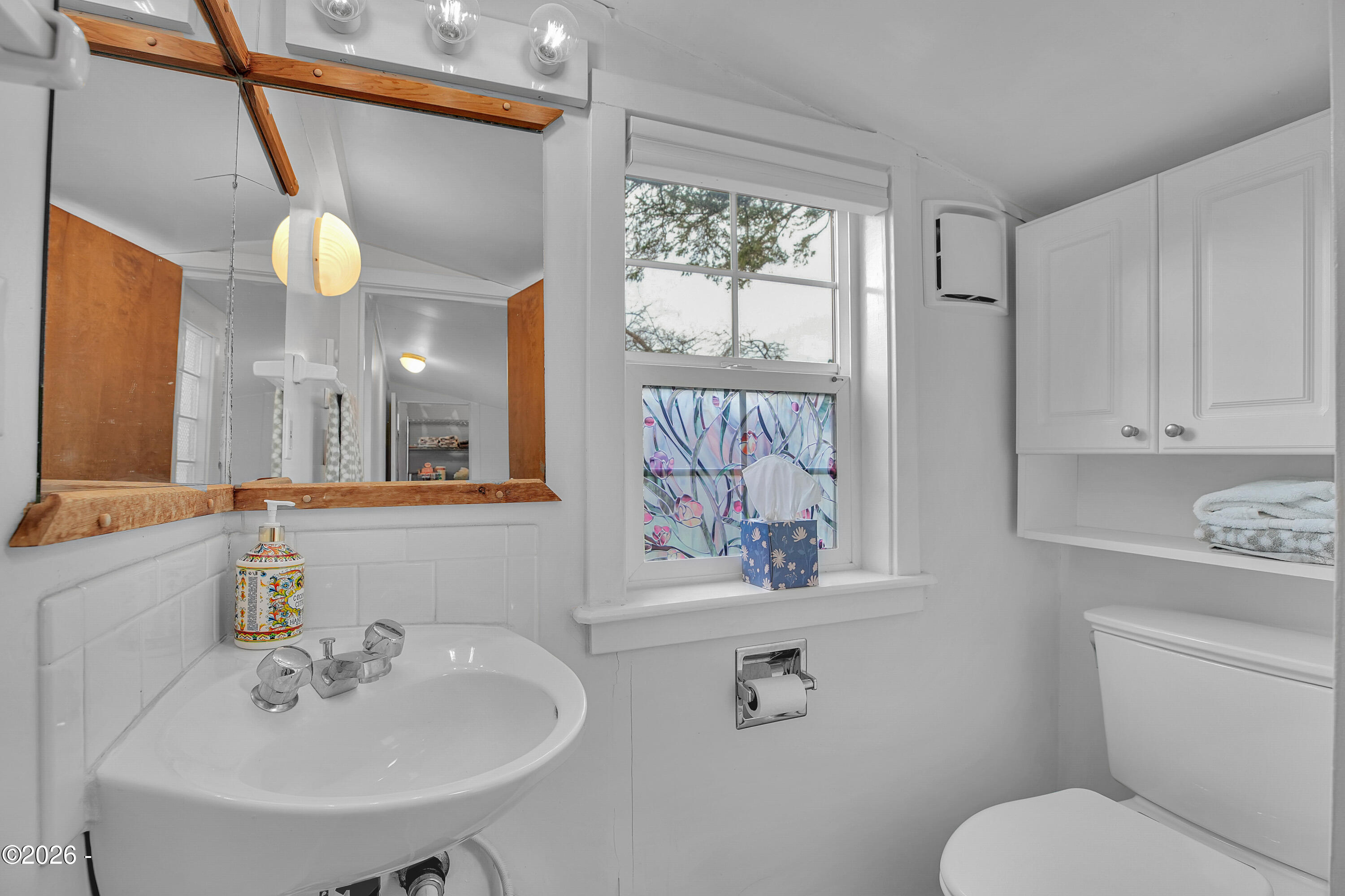 2729 SW Coast Avenue