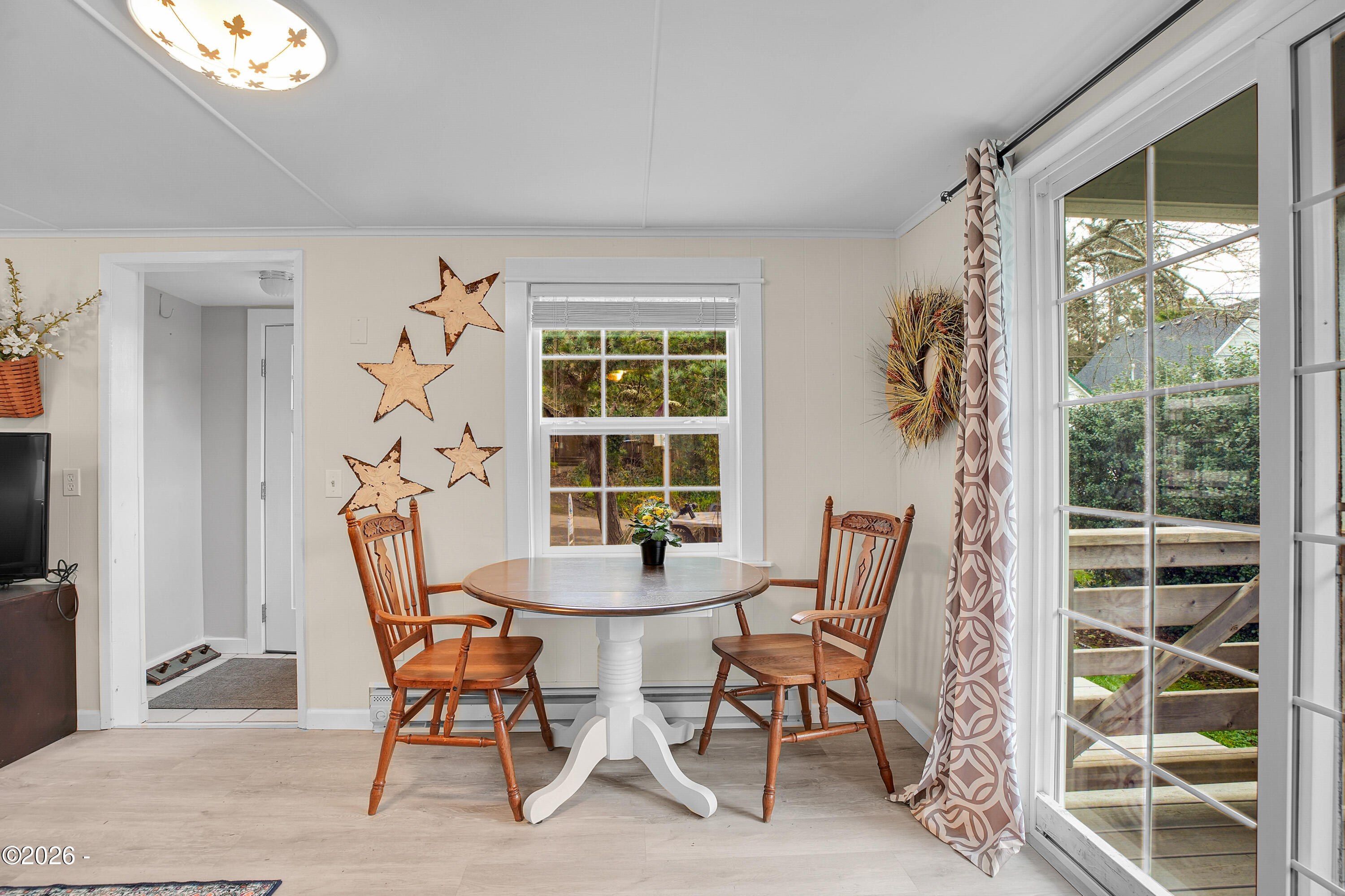 2729 SW Coast Avenue