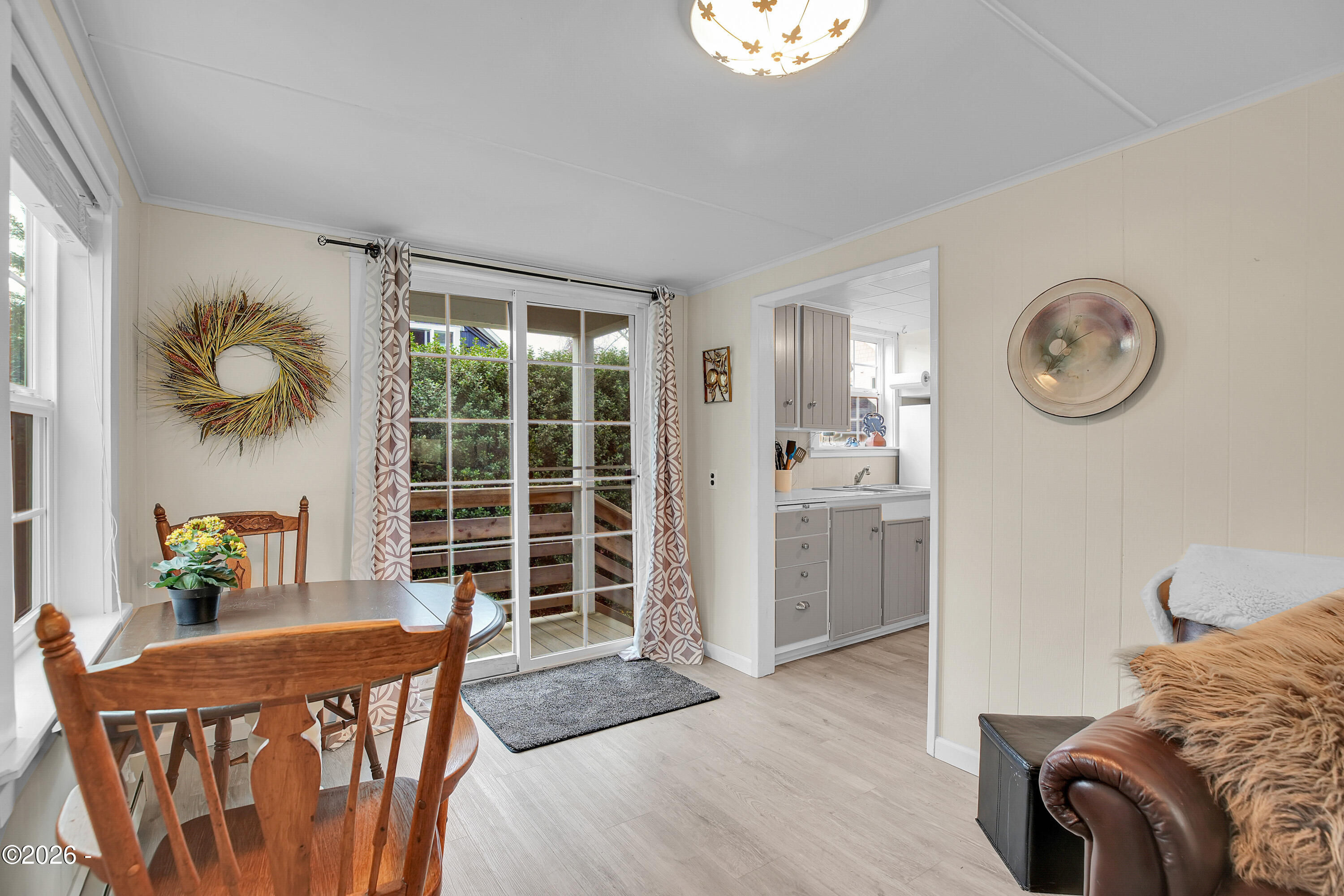 2729 SW Coast Avenue