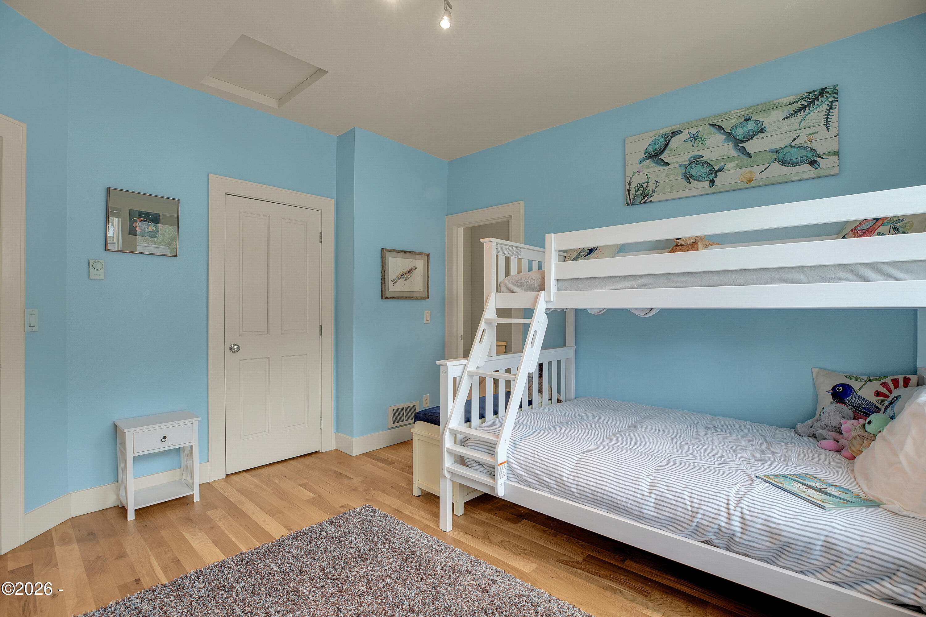 2746 SW Beach Avenue