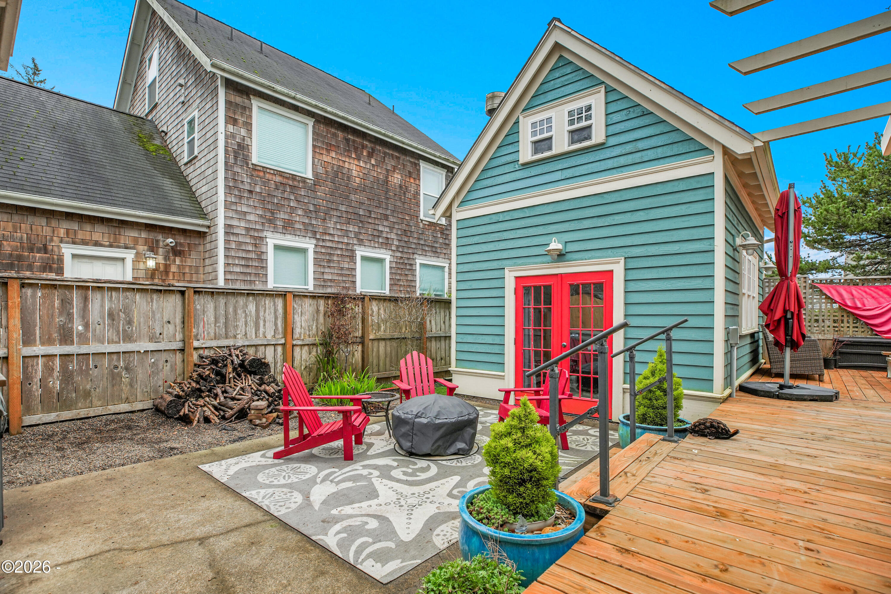 2746 SW Beach Avenue