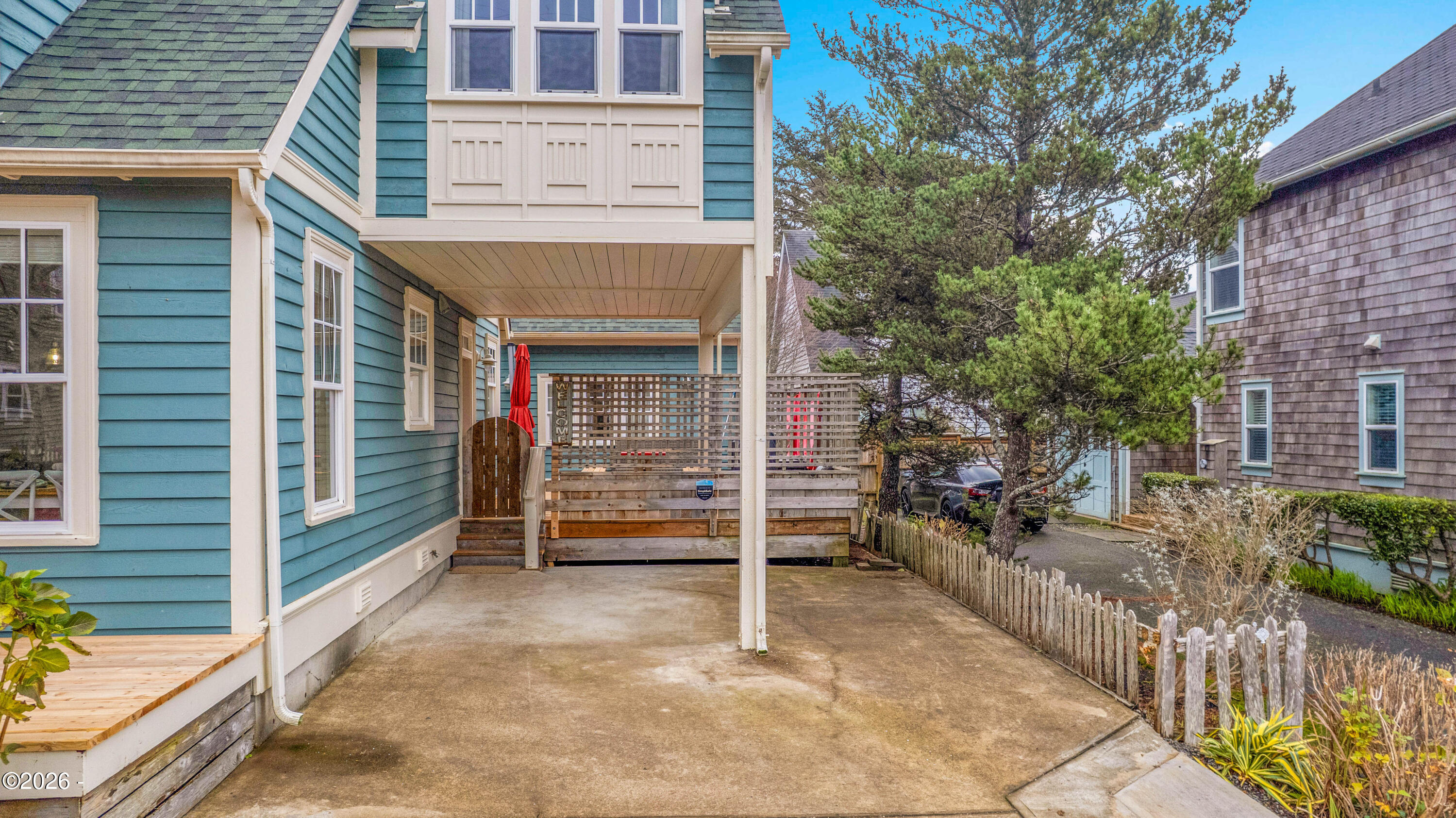 2746 SW Beach Avenue