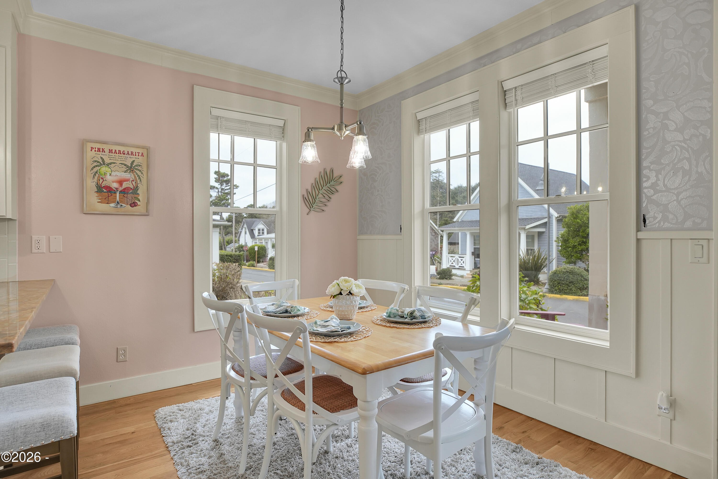 2746 SW Beach Avenue