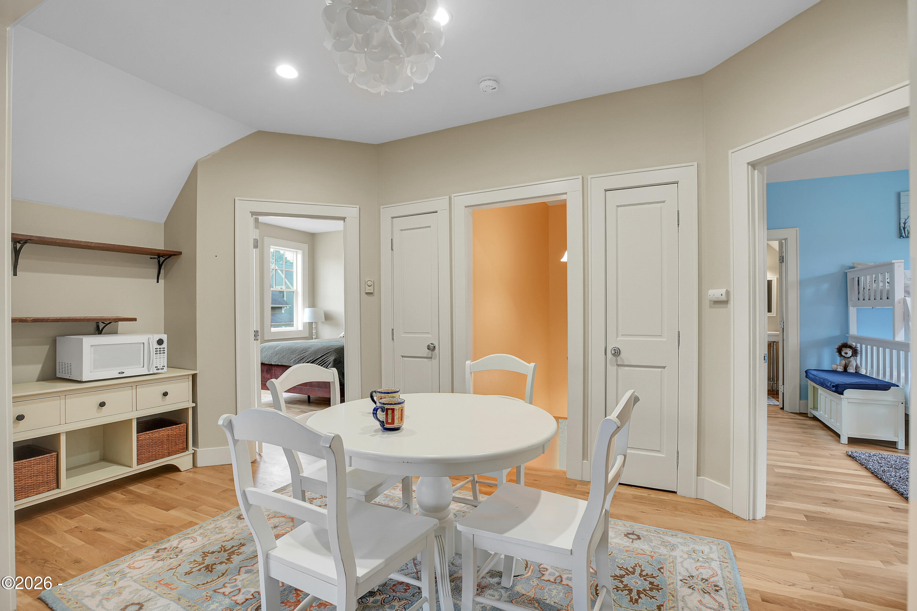 2746 SW Beach Avenue