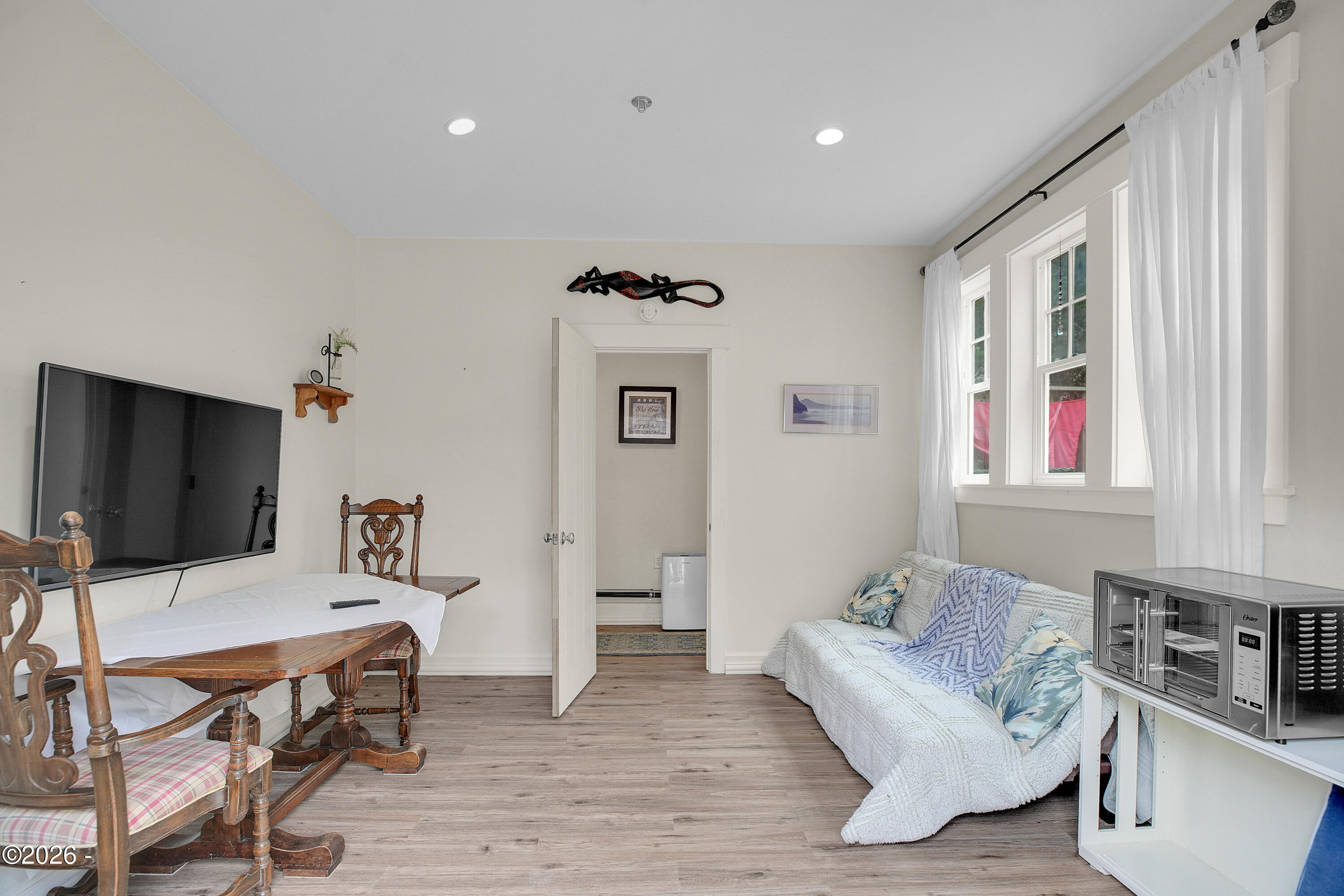 2746 SW Beach Avenue