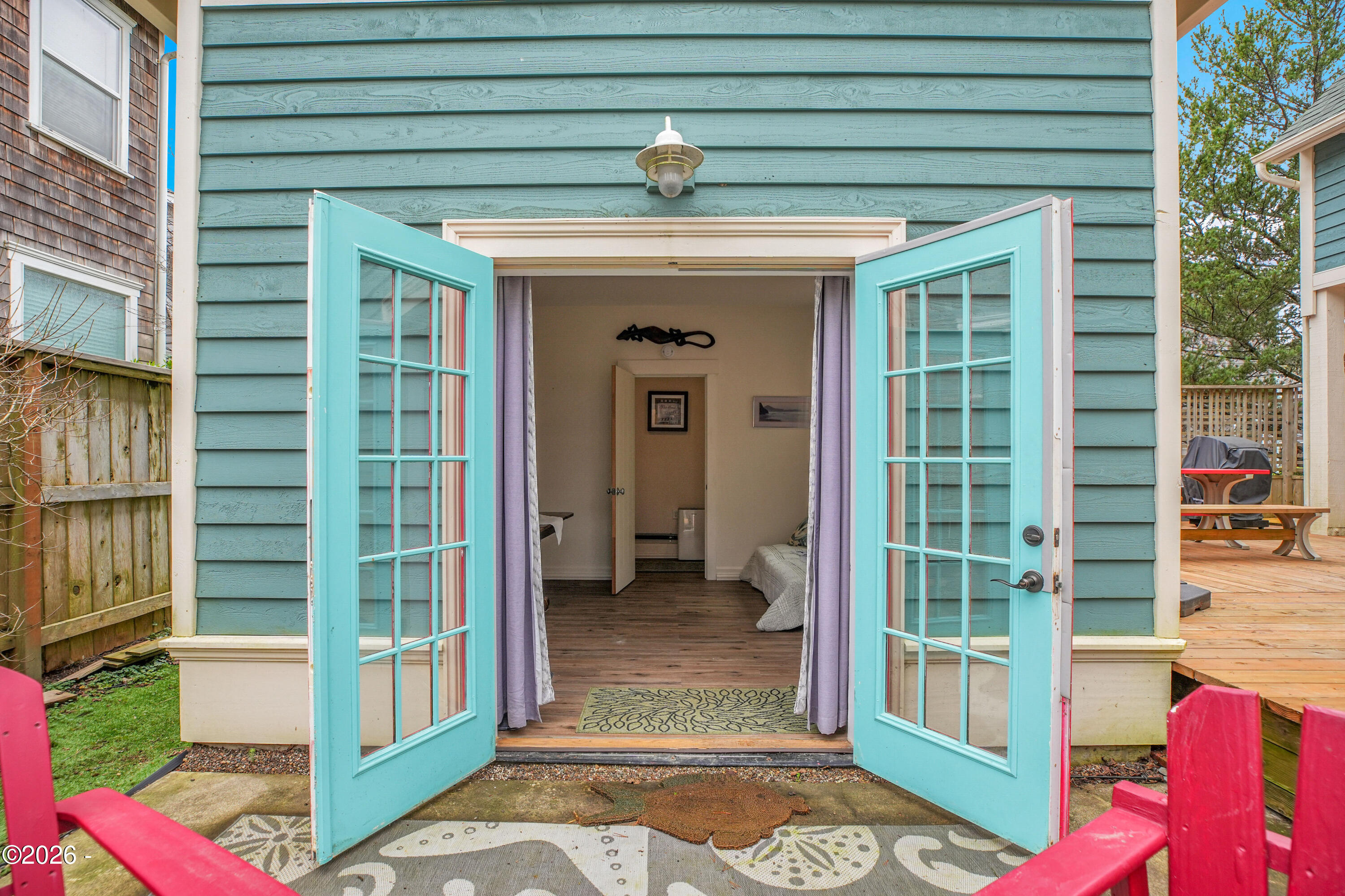 2746 SW Beach Avenue