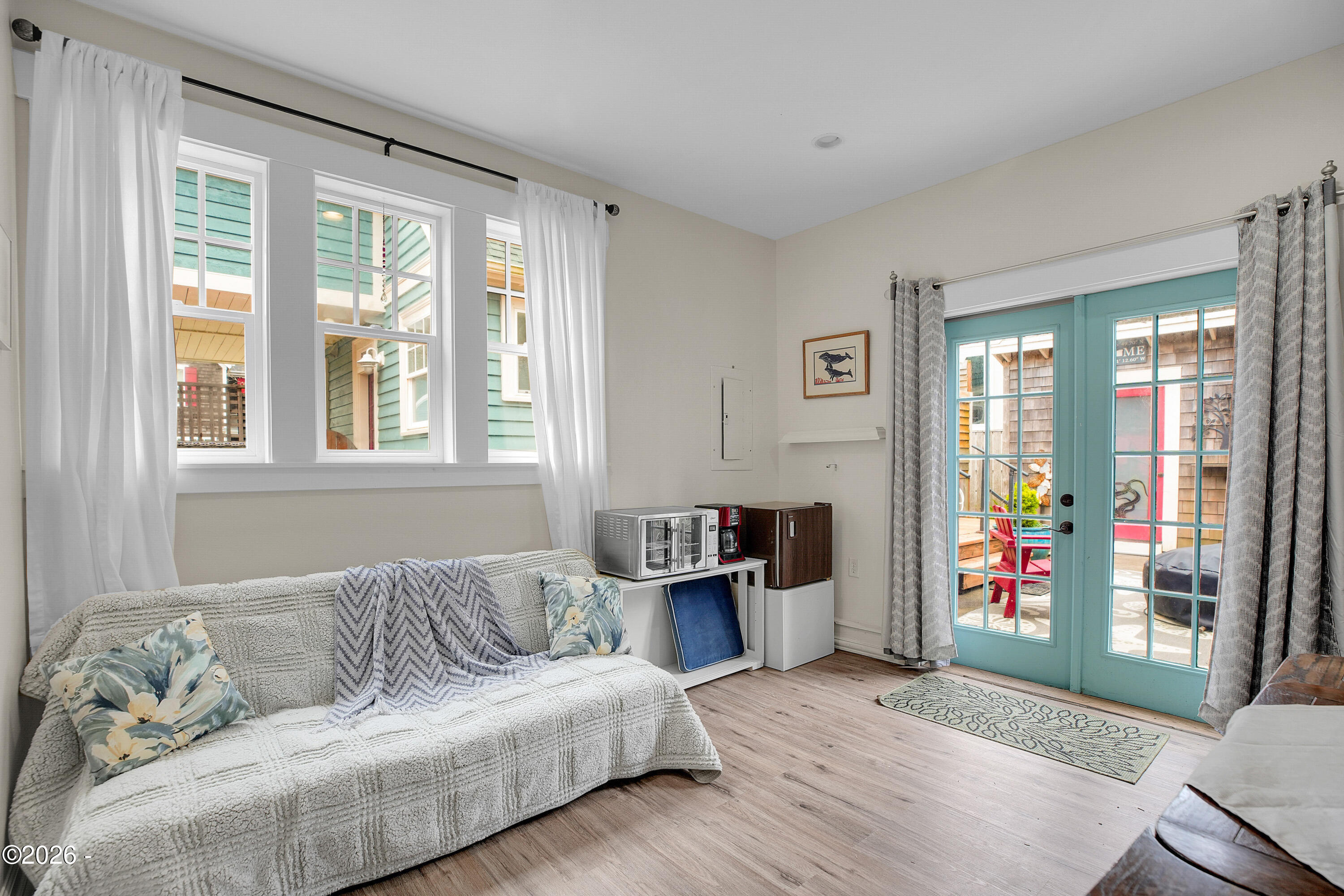 2746 SW Beach Avenue