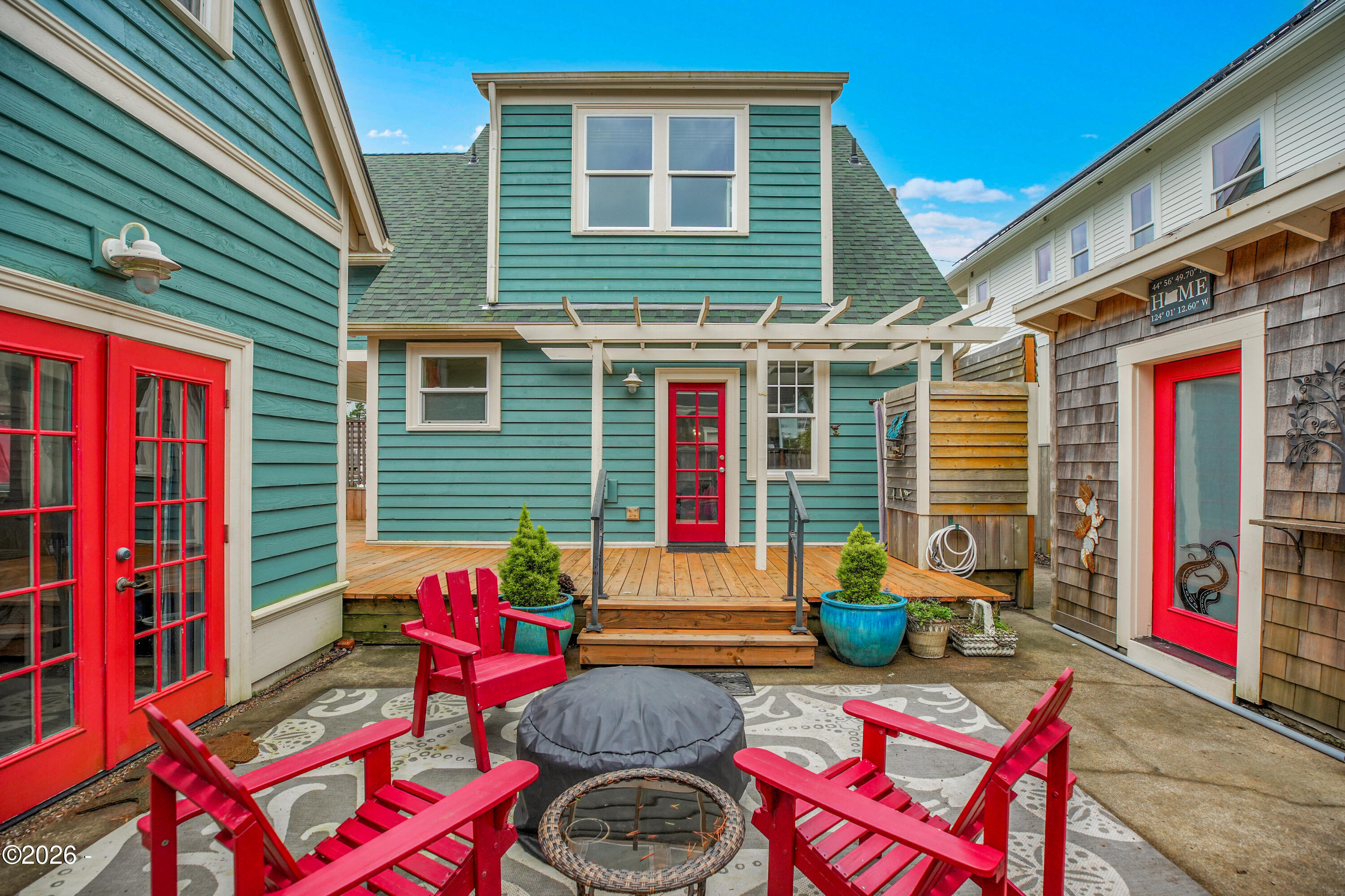 2746 SW Beach Avenue