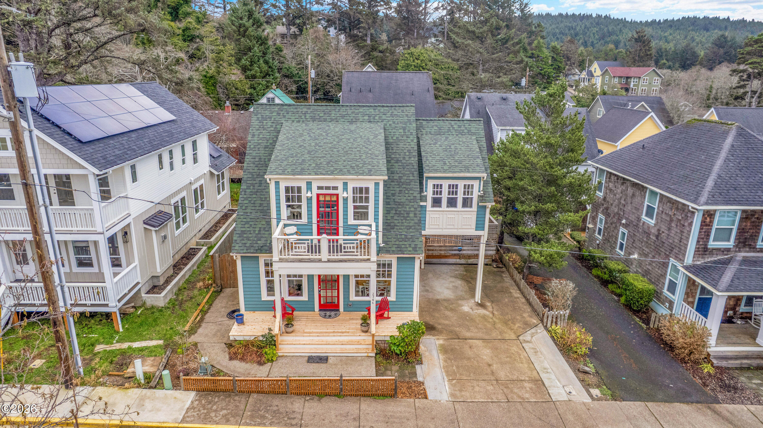 2746 SW Beach Avenue