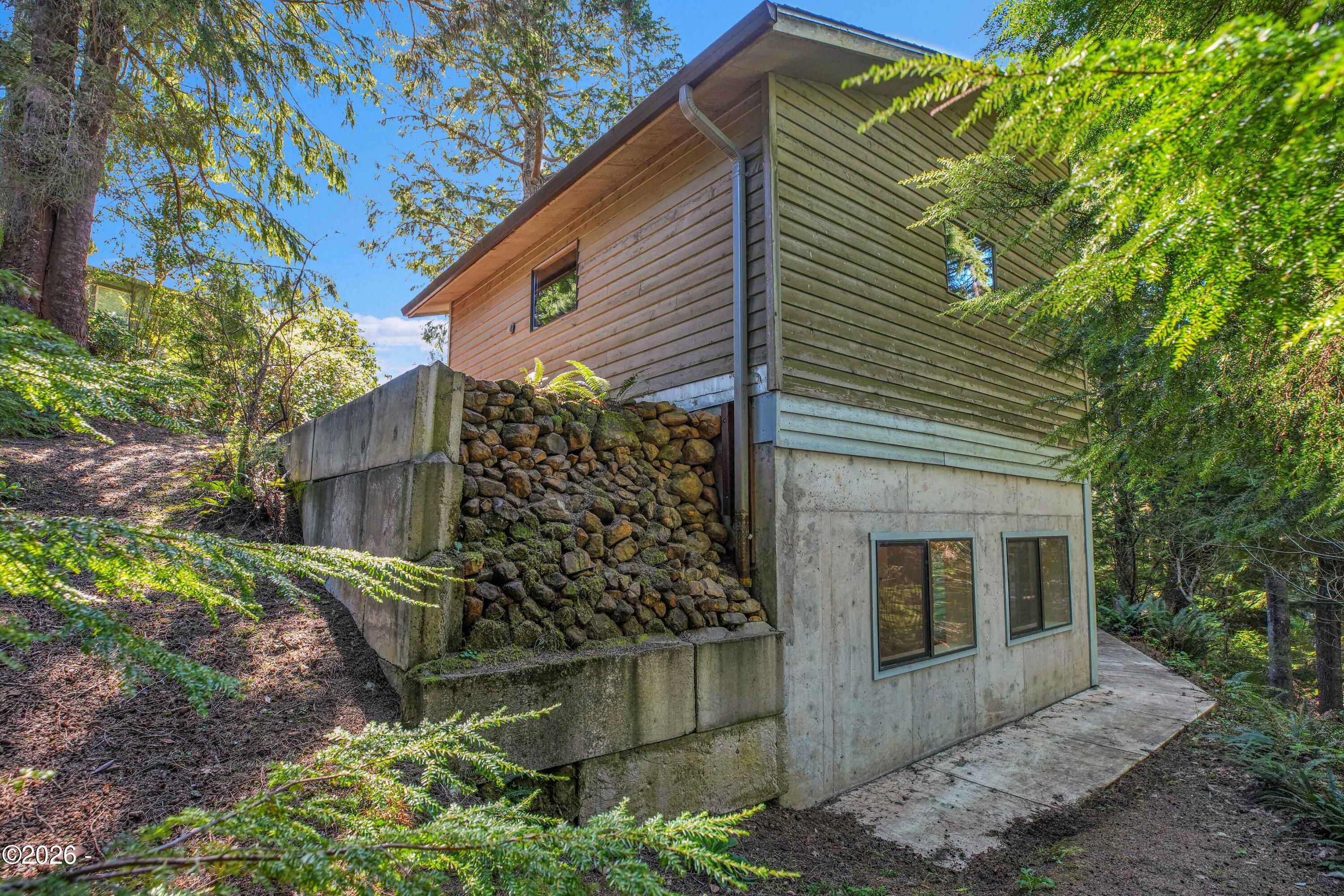 527 Eagles Nest Lane