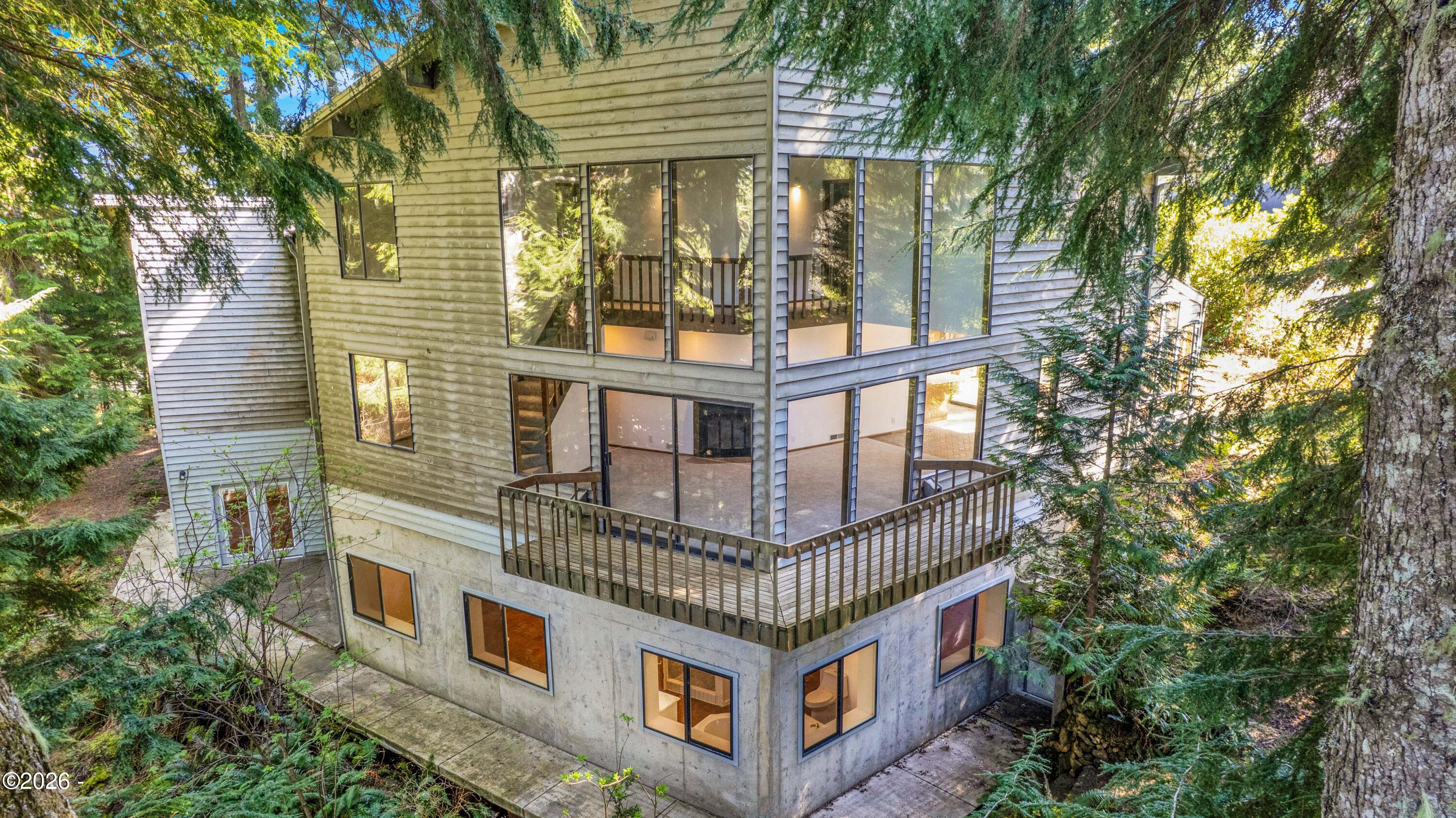 527 Eagles Nest Lane