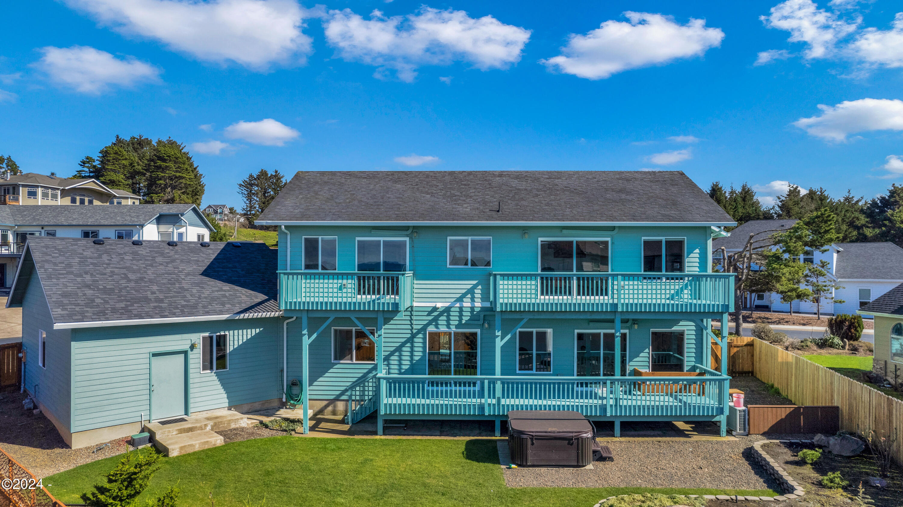 1791 NW Lincoln Loop