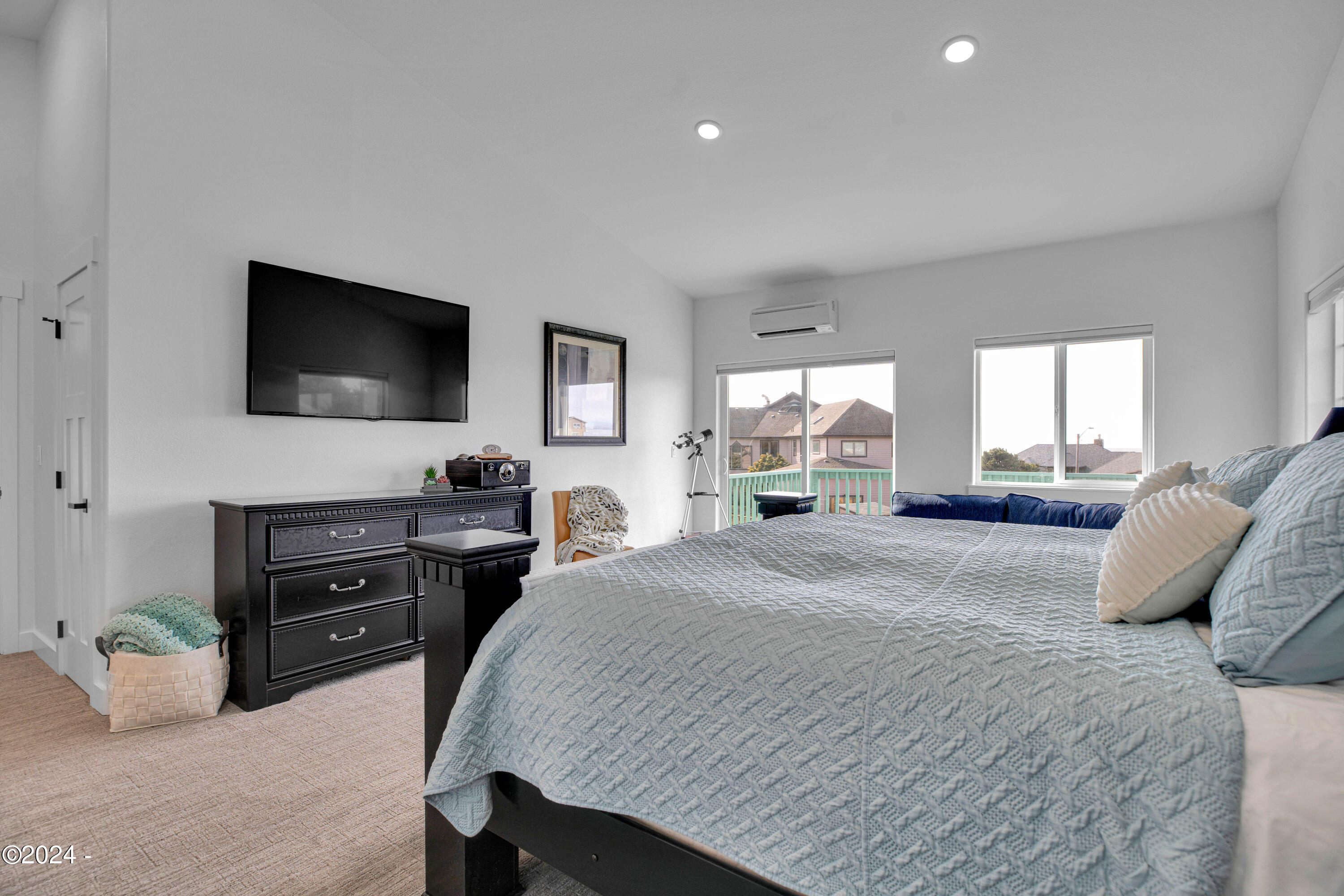 1791 NW Lincoln Loop