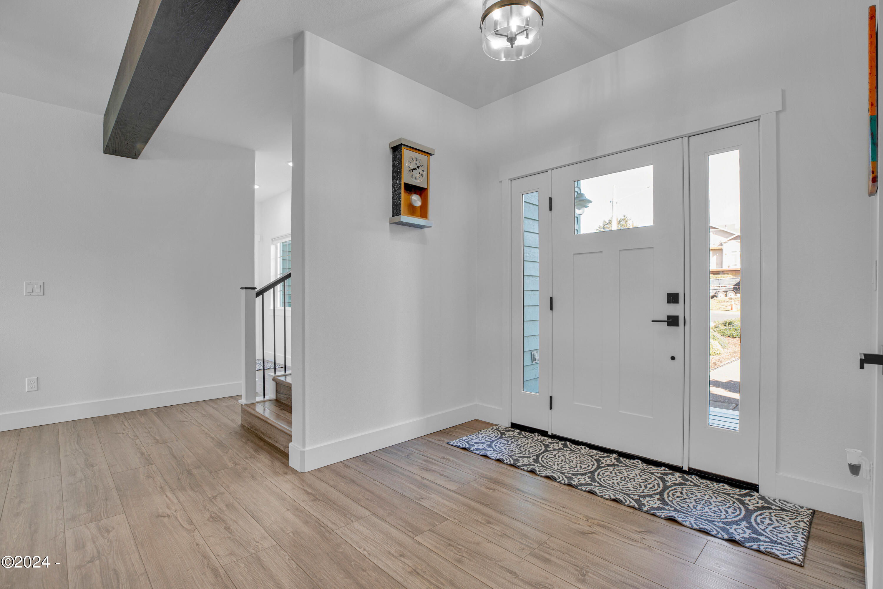 1791 NW Lincoln Loop