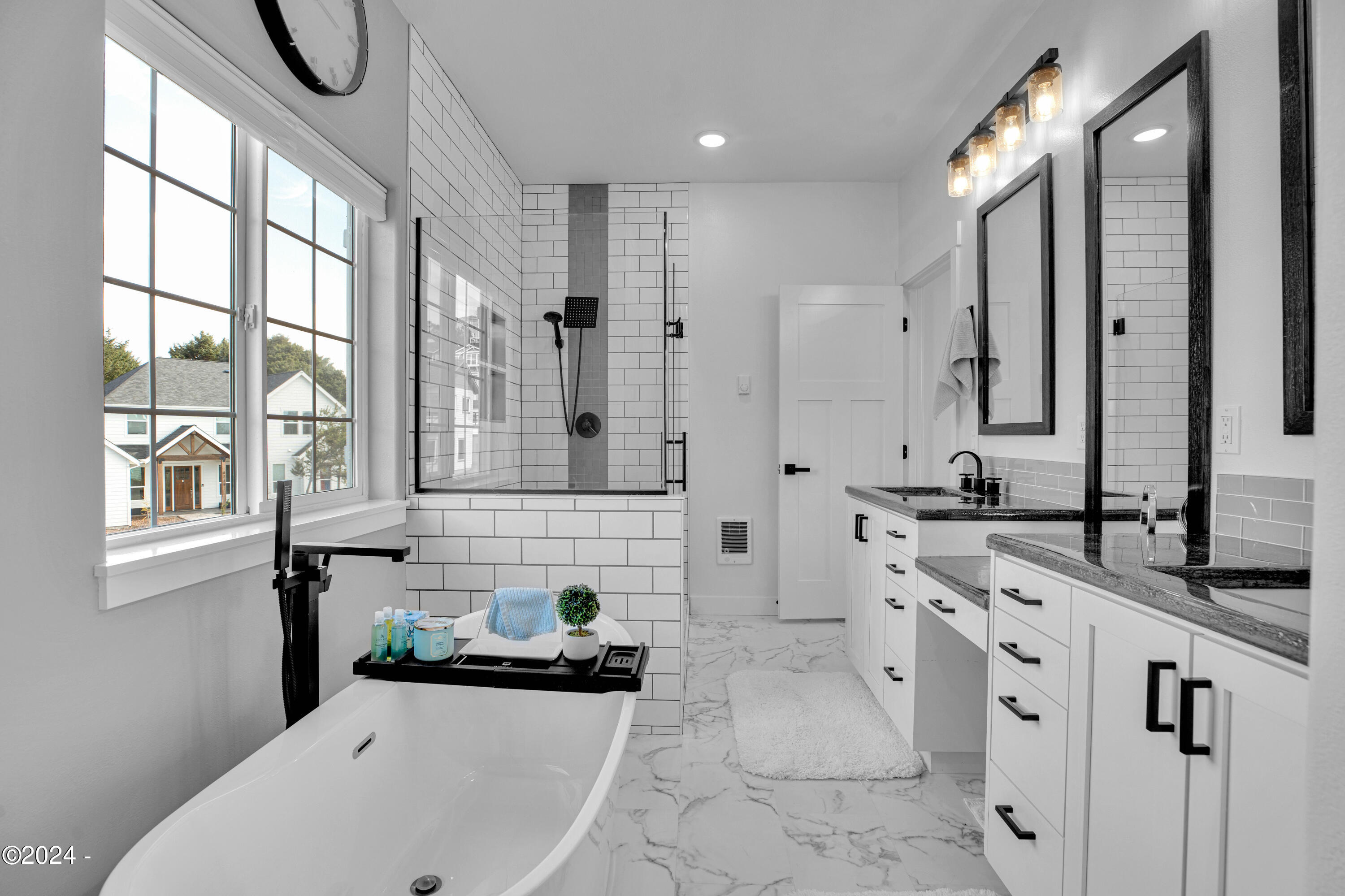 1791 NW Lincoln Loop