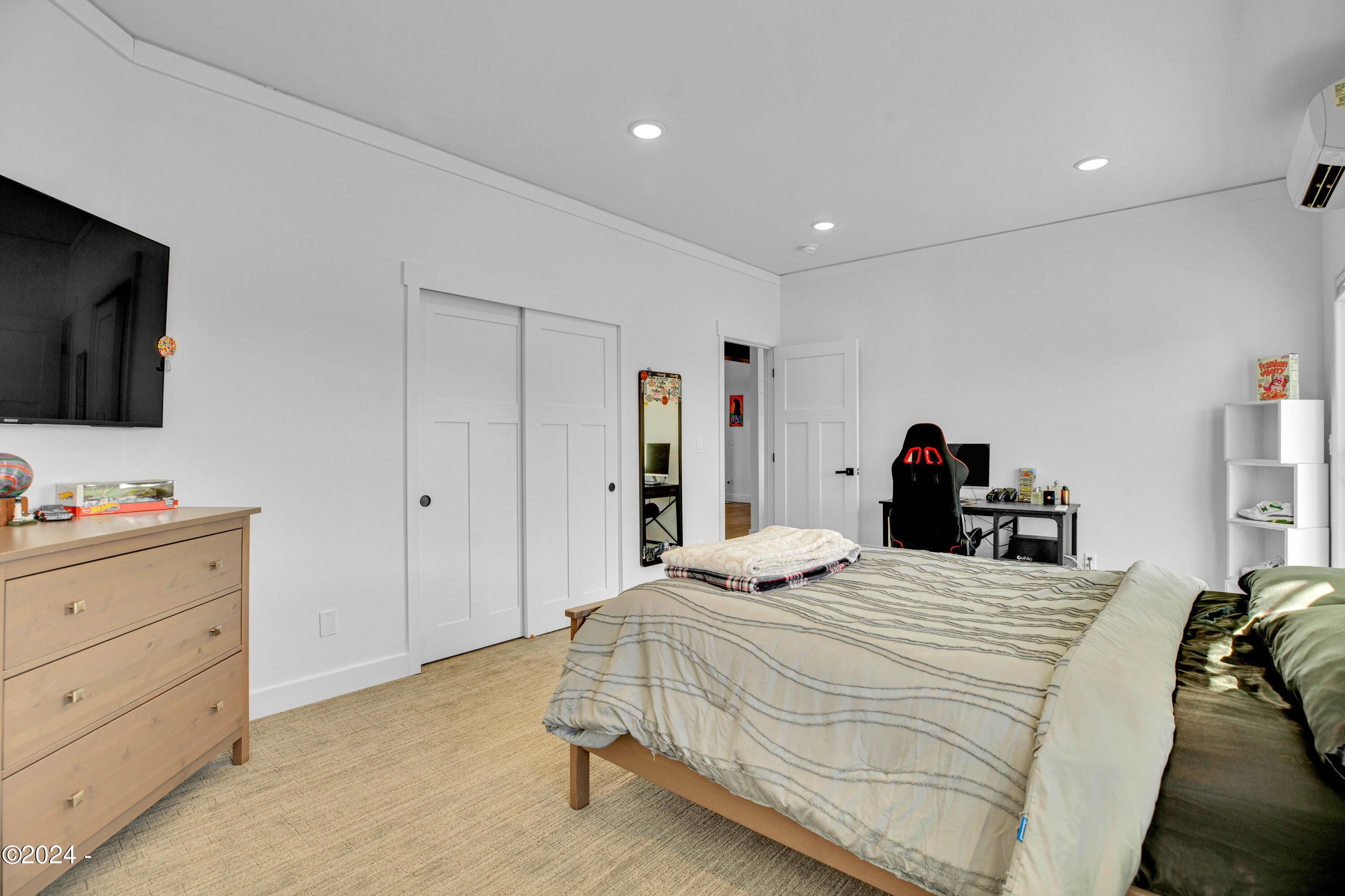 1791 NW Lincoln Loop