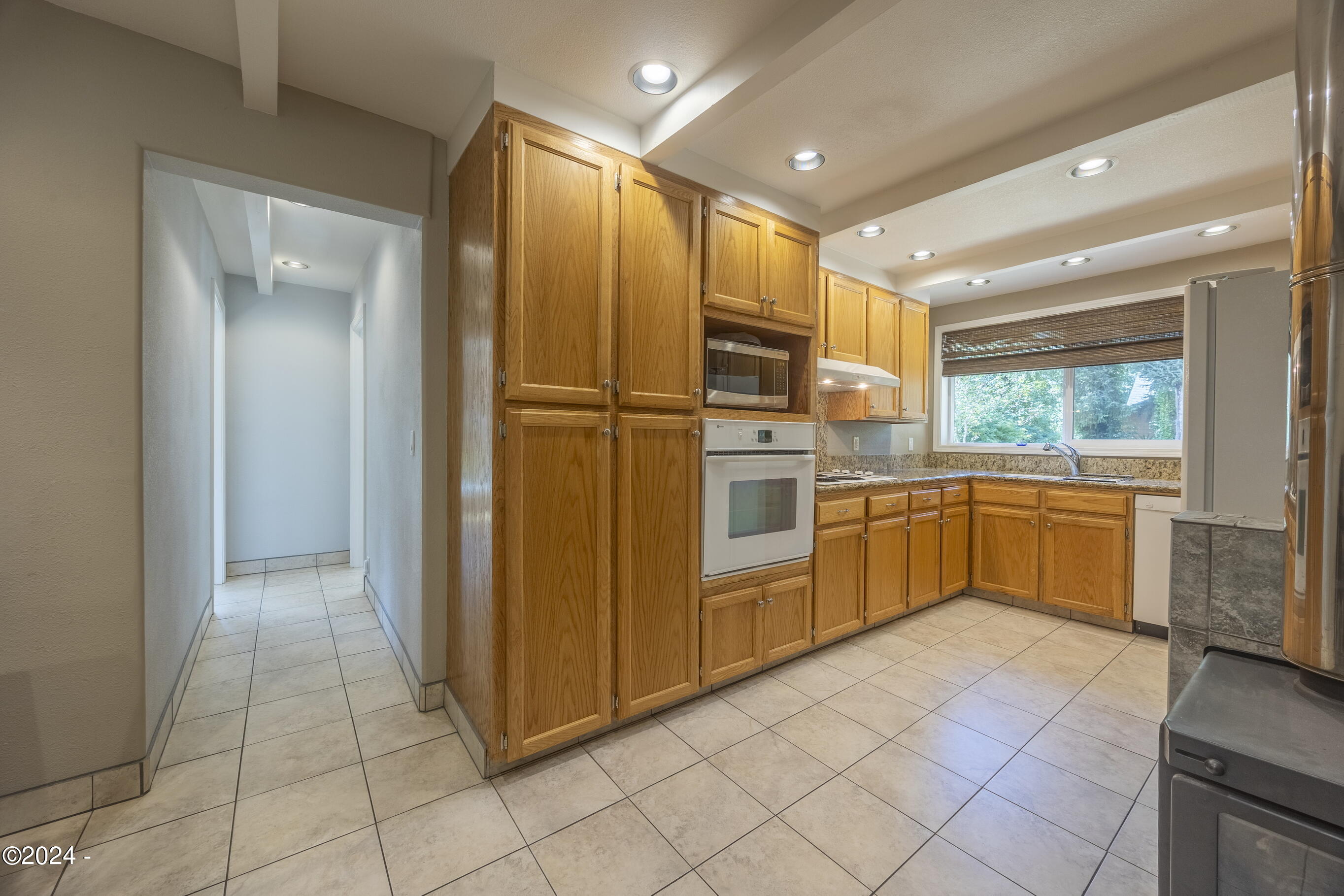 1756 NE Yaquina Heights Drive