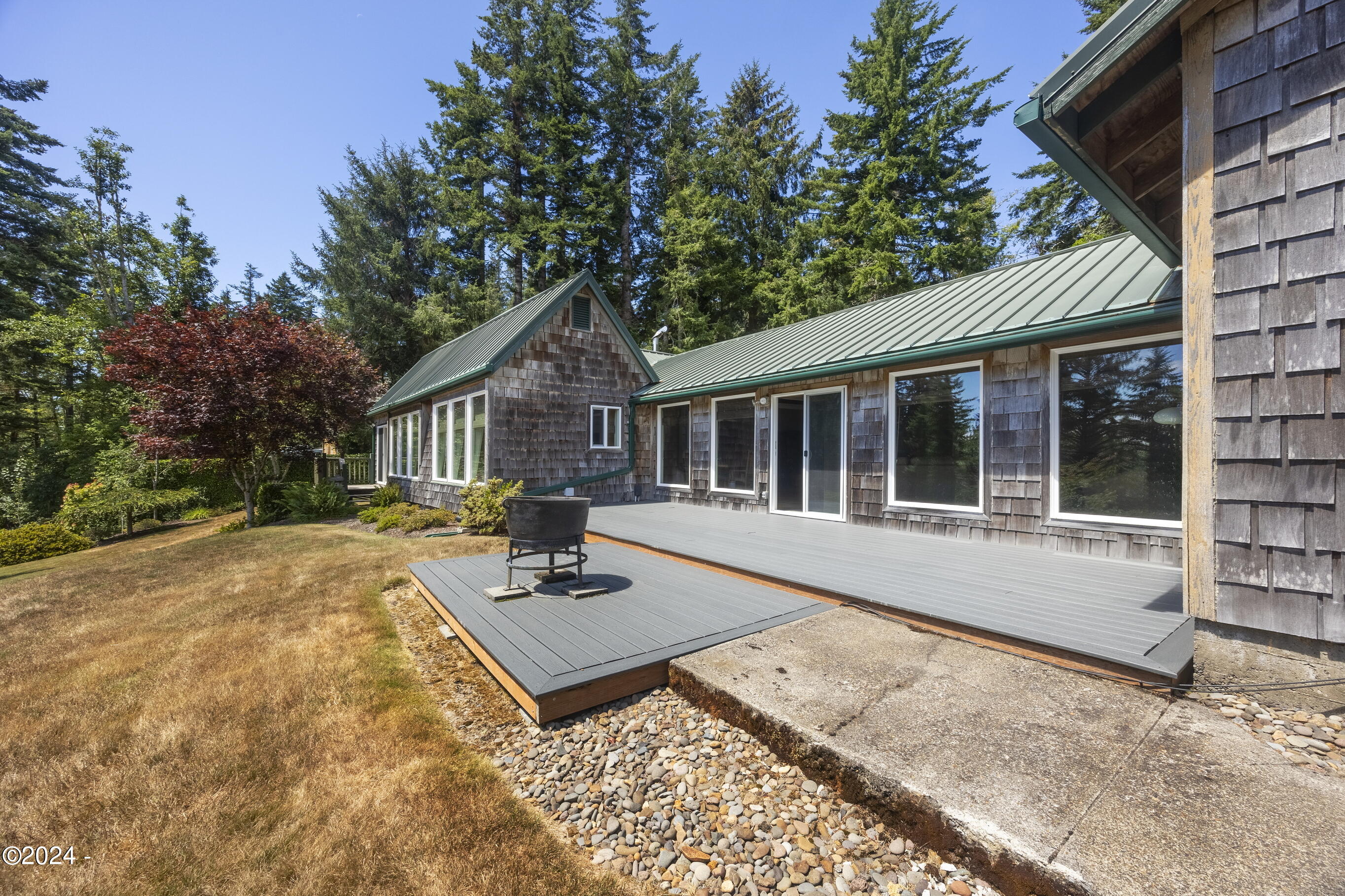 1756 NE Yaquina Heights Drive